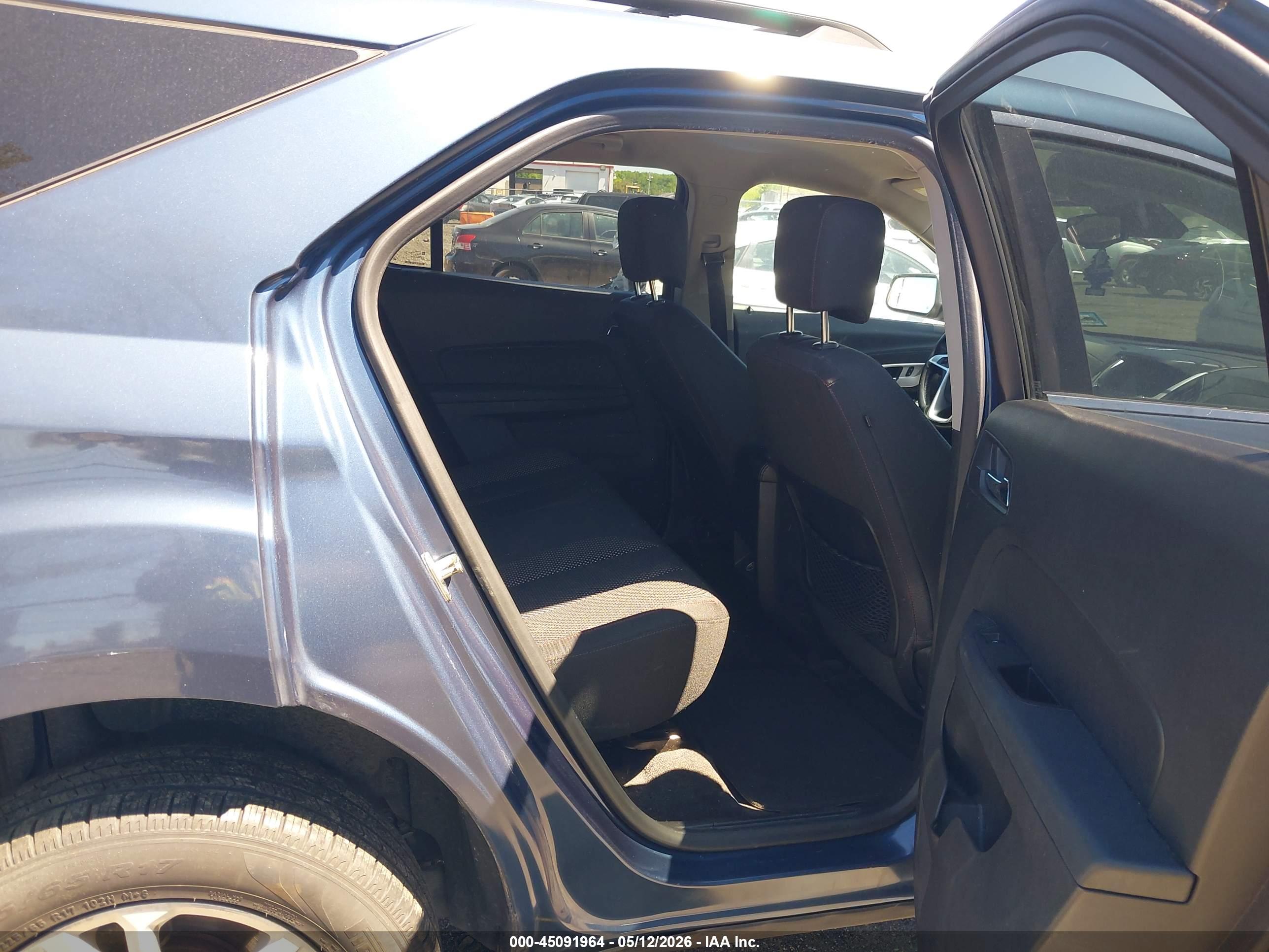 CHEVROLET EQUINOX image 8