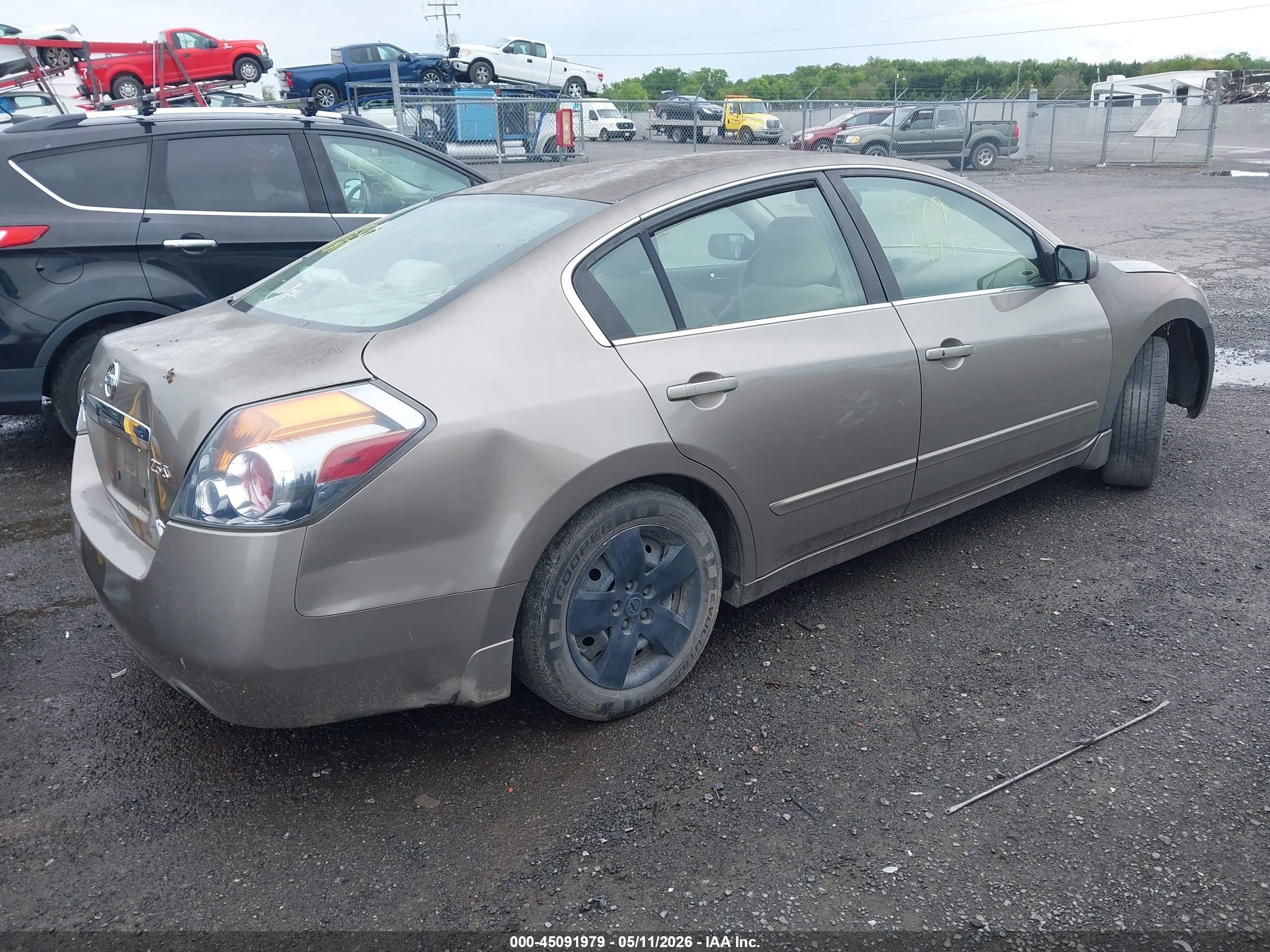 NISSAN ALTIMA image 4