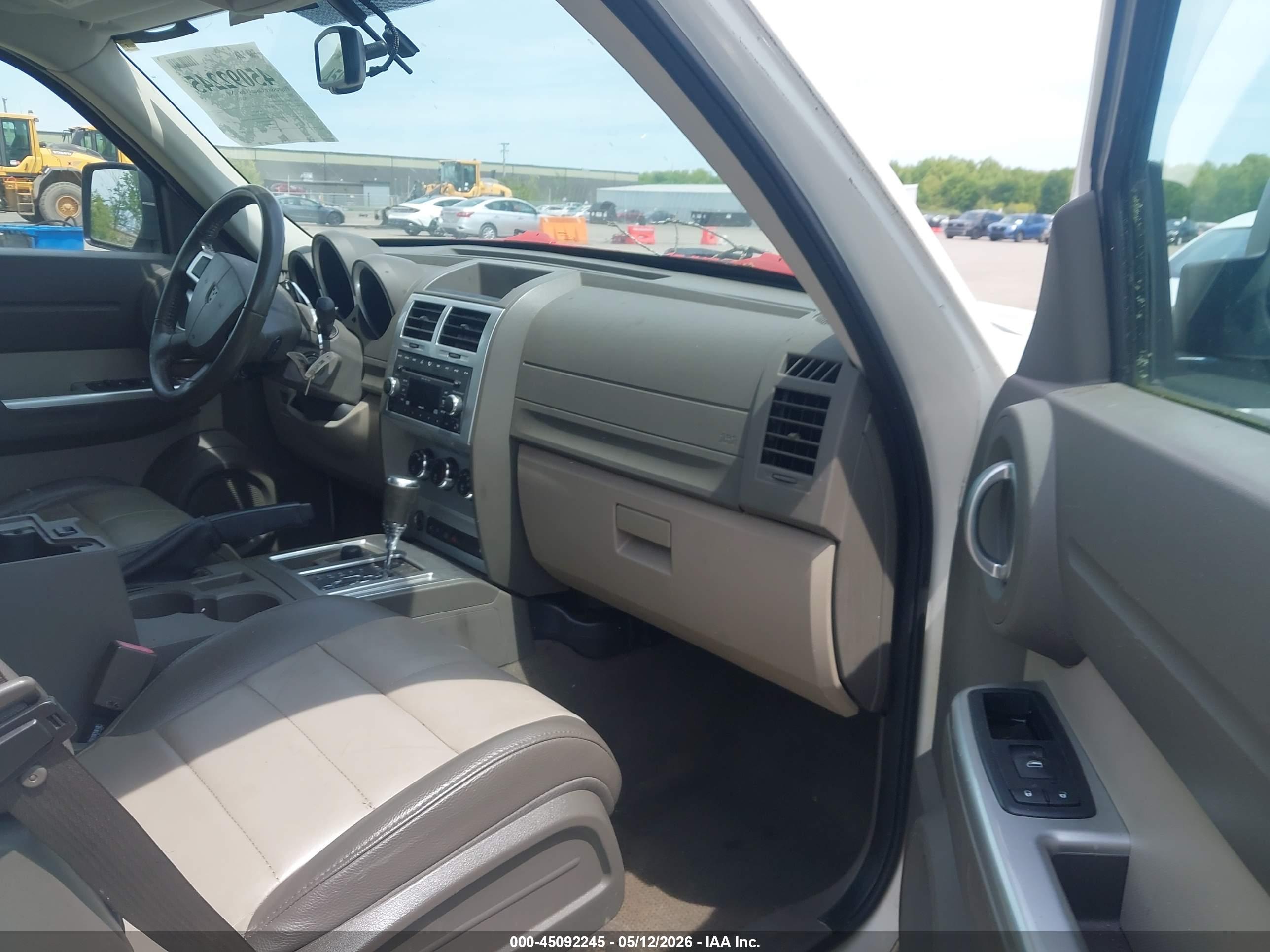 DODGE NITRO image 5
