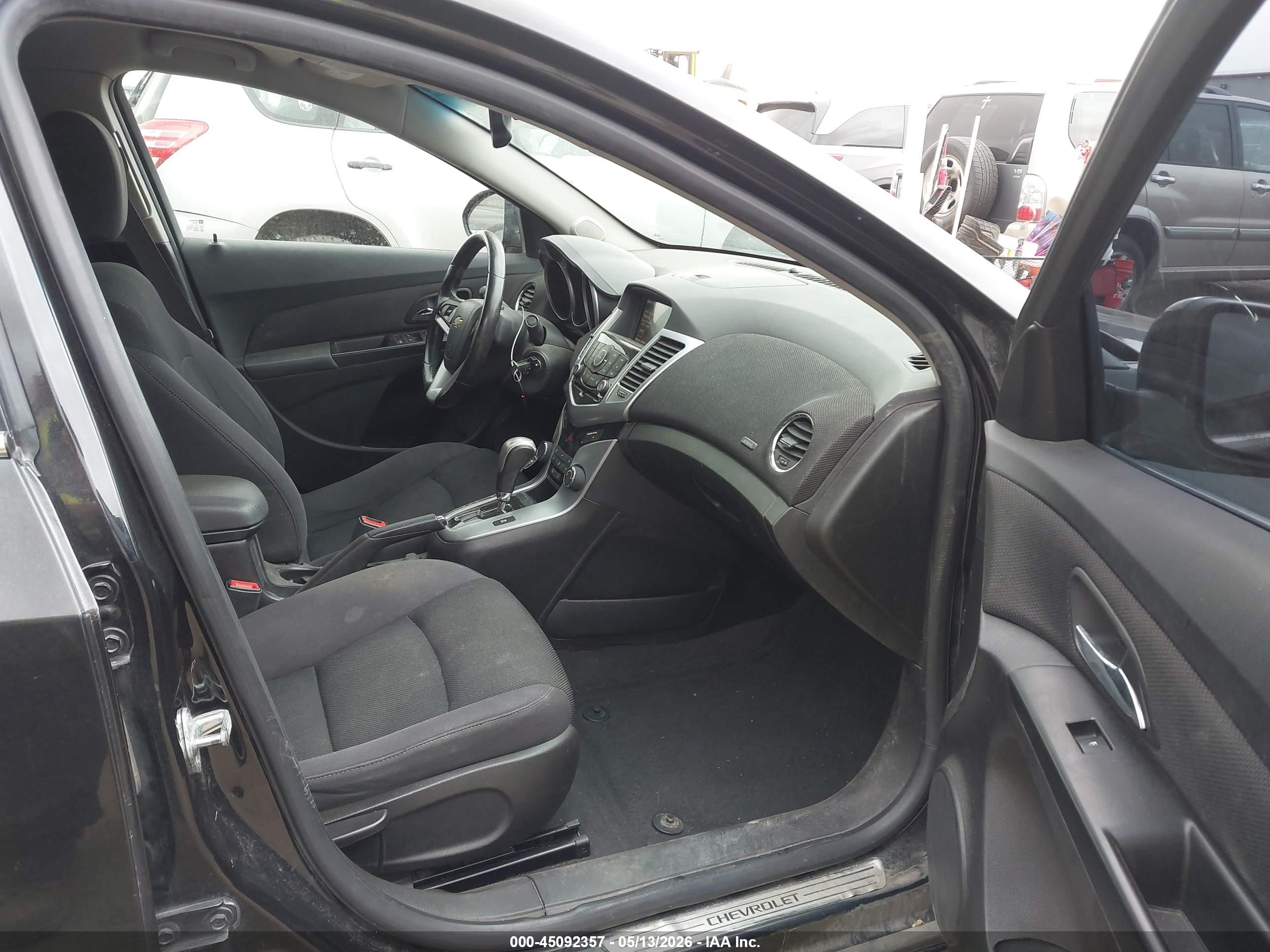CHEVROLET CRUZE image 5