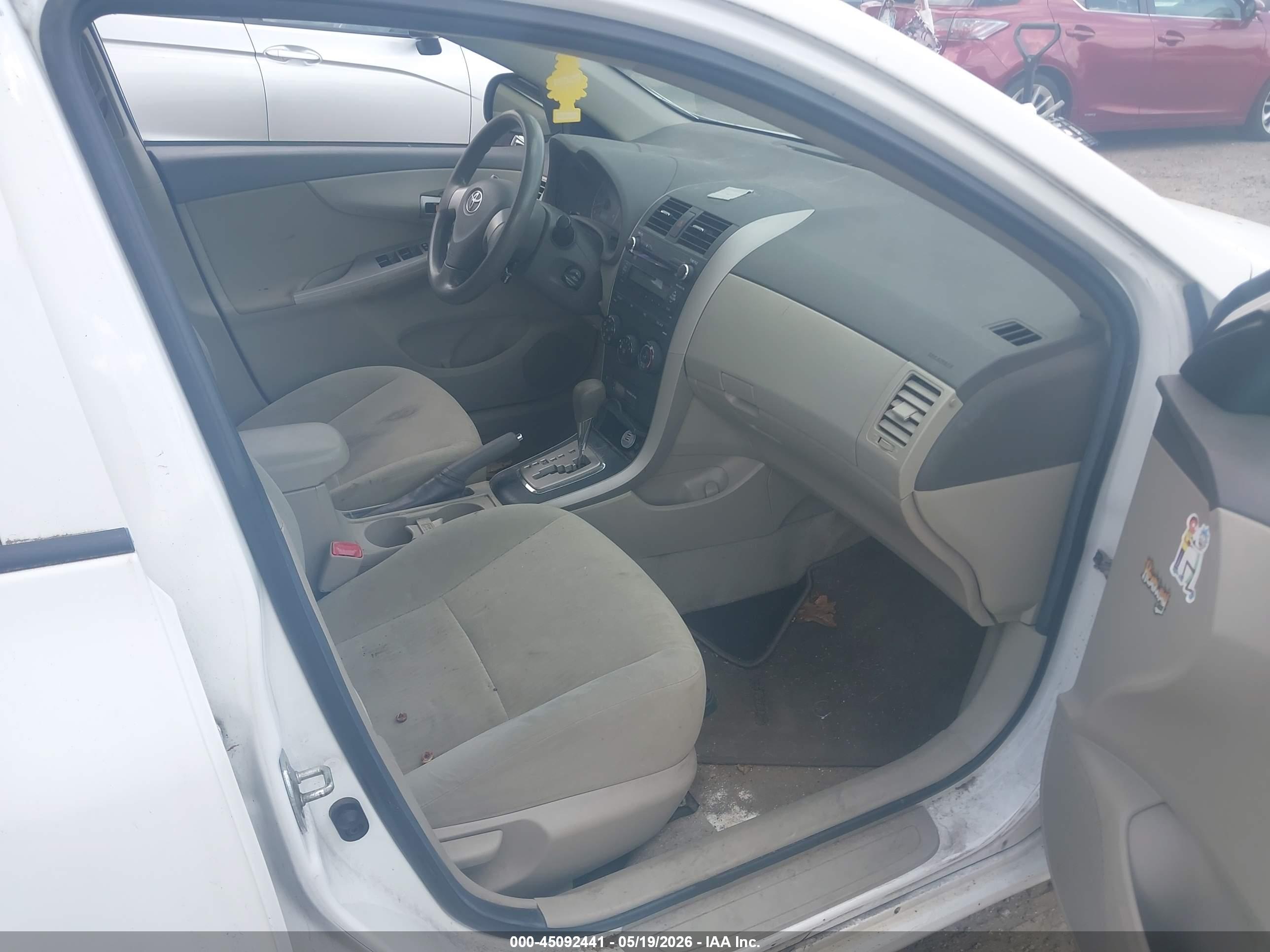 TOYOTA COROLLA image 5