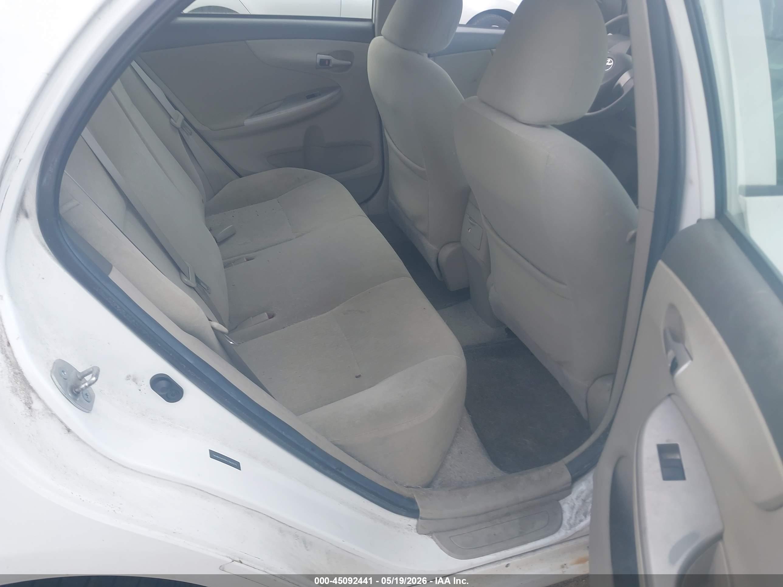 TOYOTA COROLLA image 8