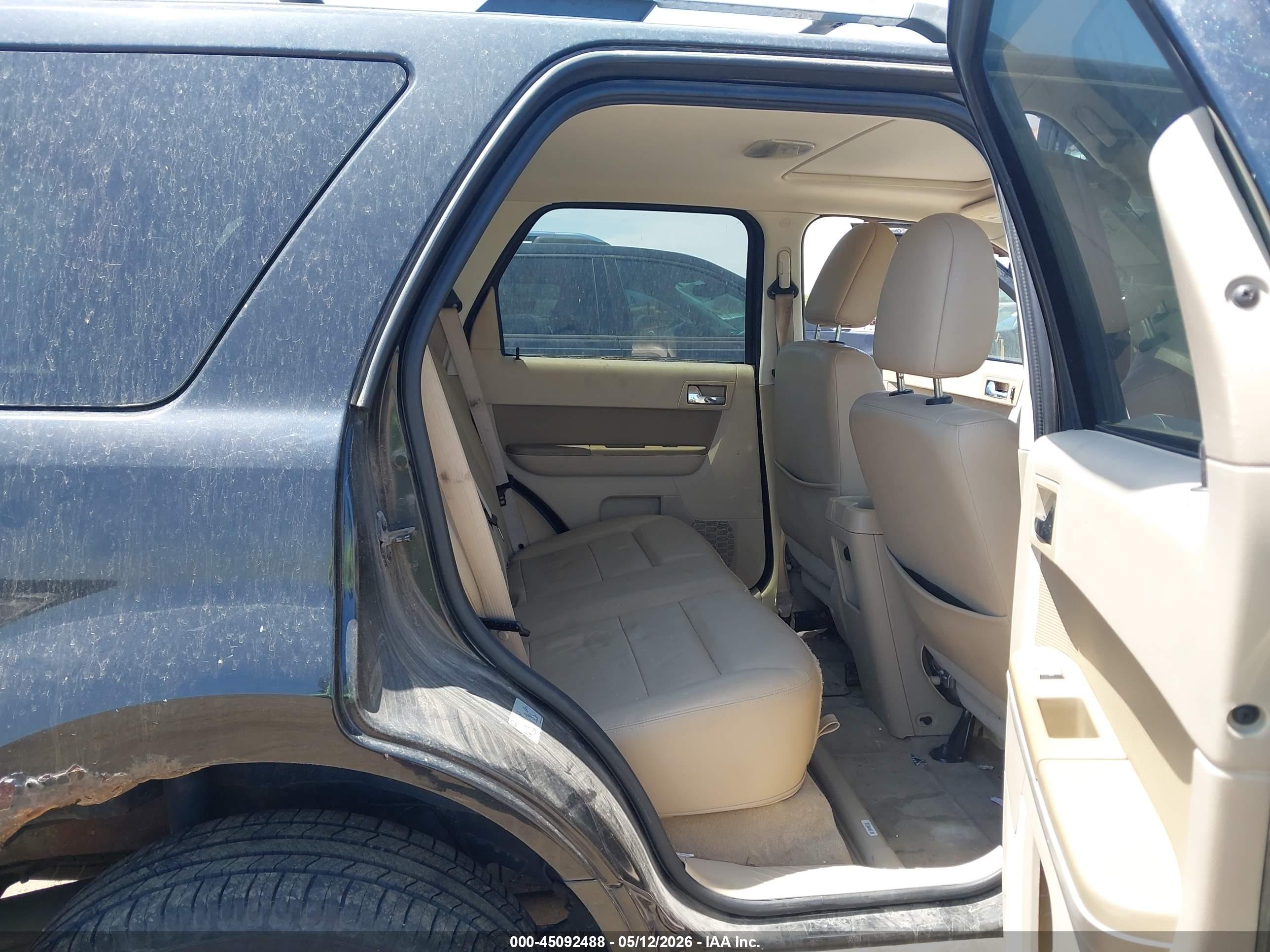 FORD ESCAPE image 8