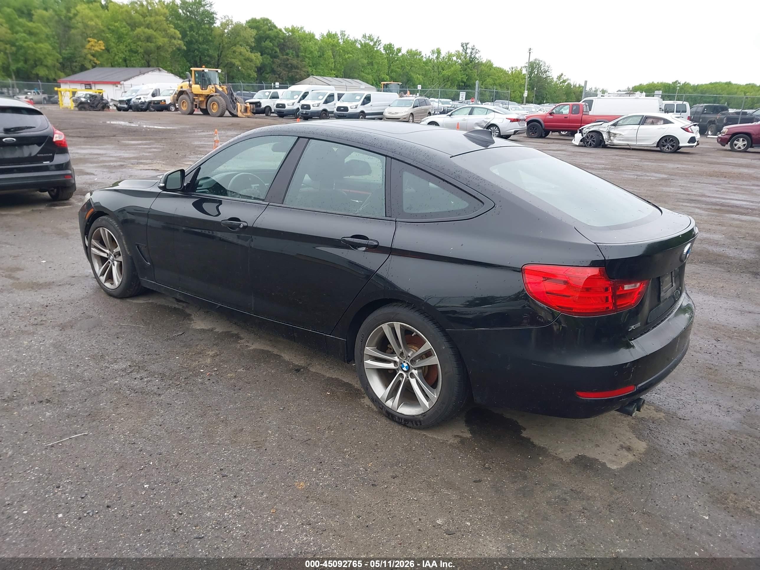 BMW 328I image 3