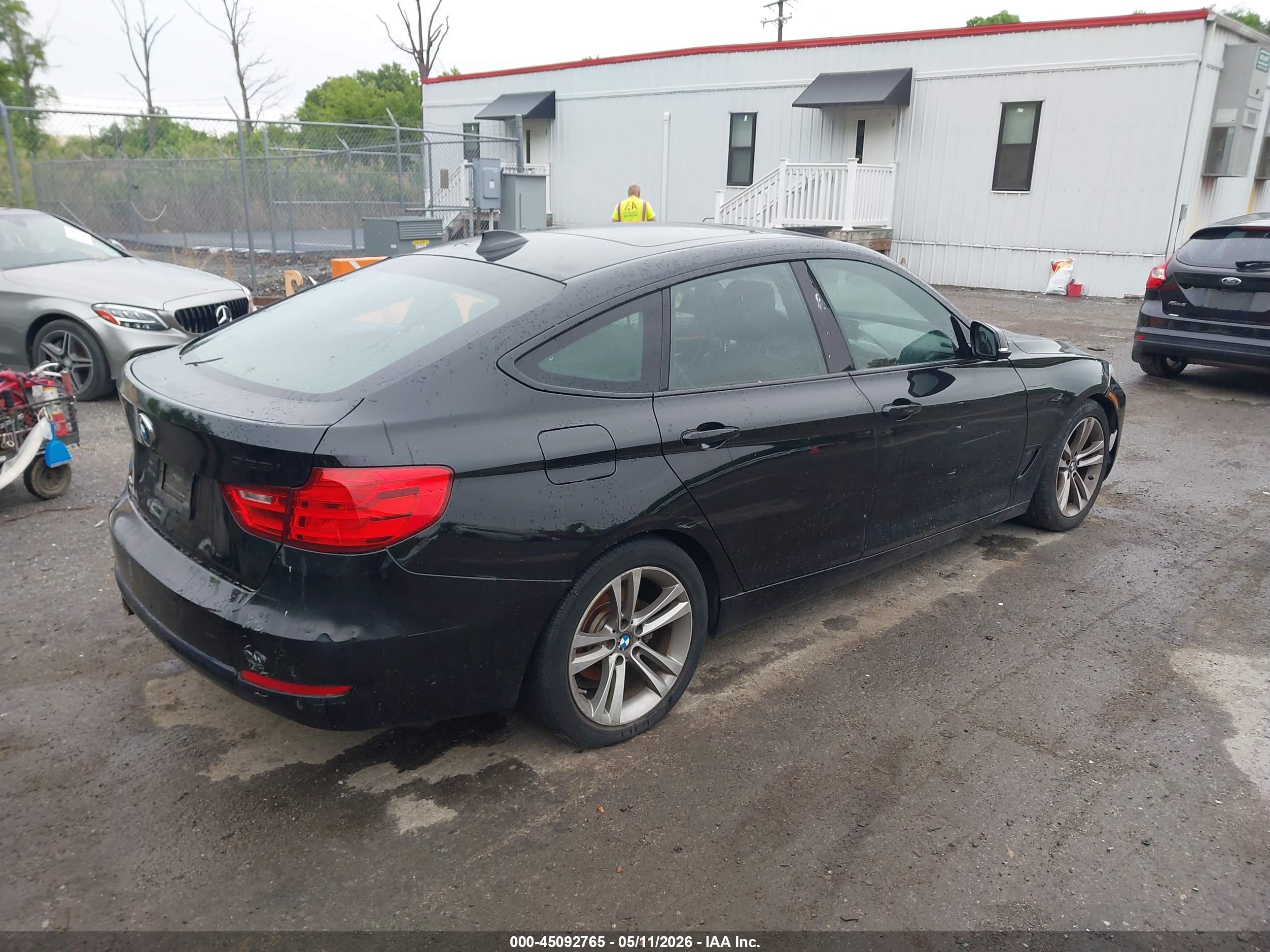 BMW 328I image 4