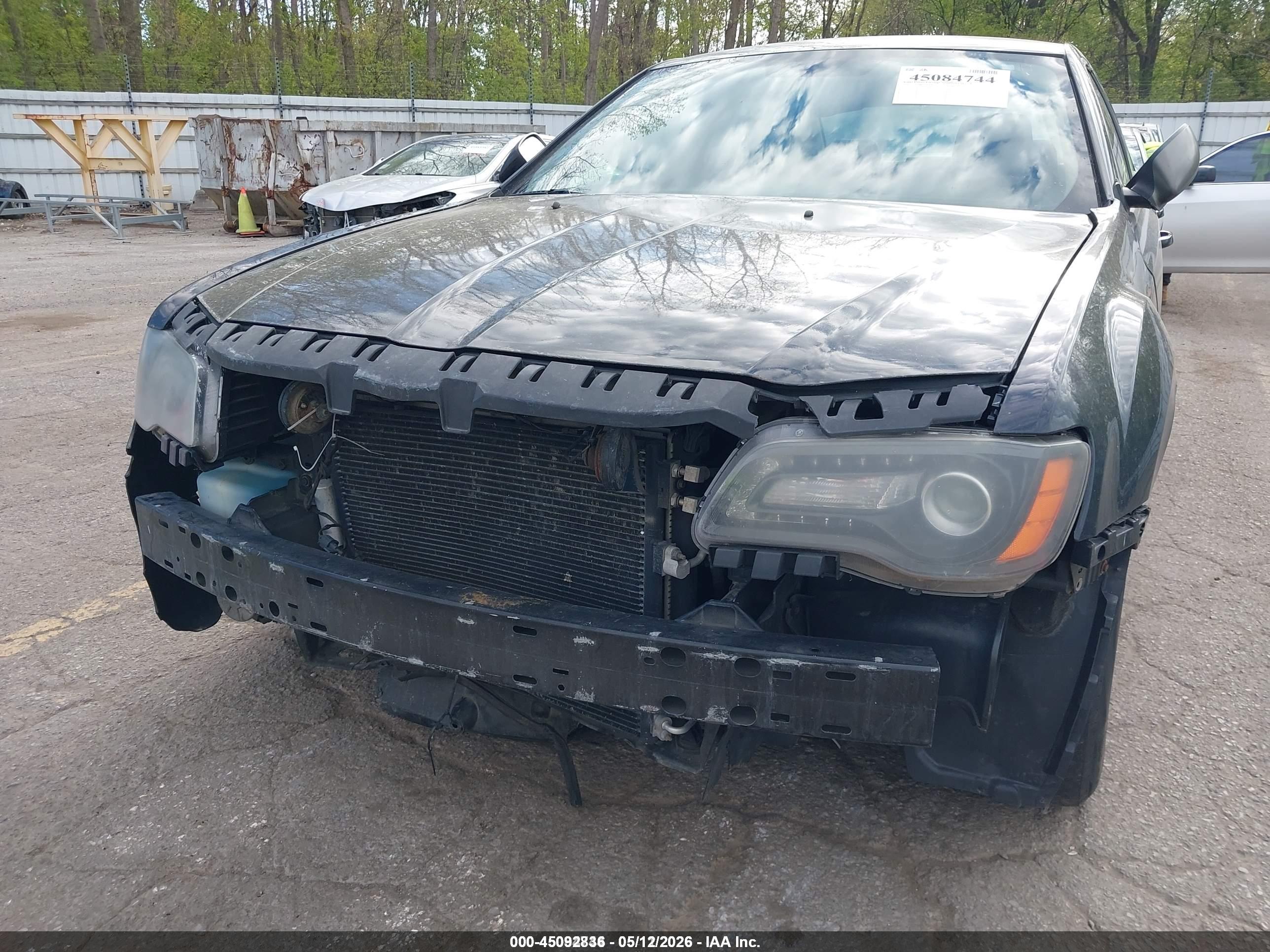 CHRYSLER 300 image 6