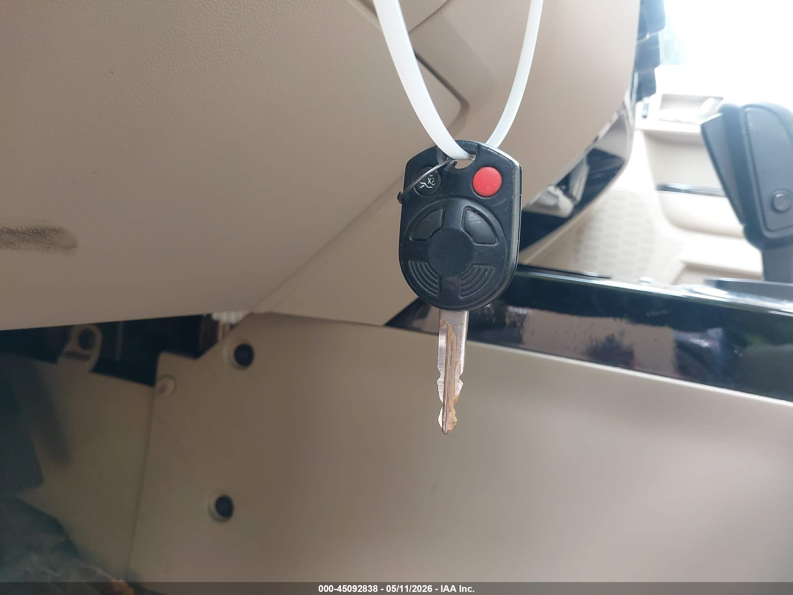 FORD ESCAPE image 11