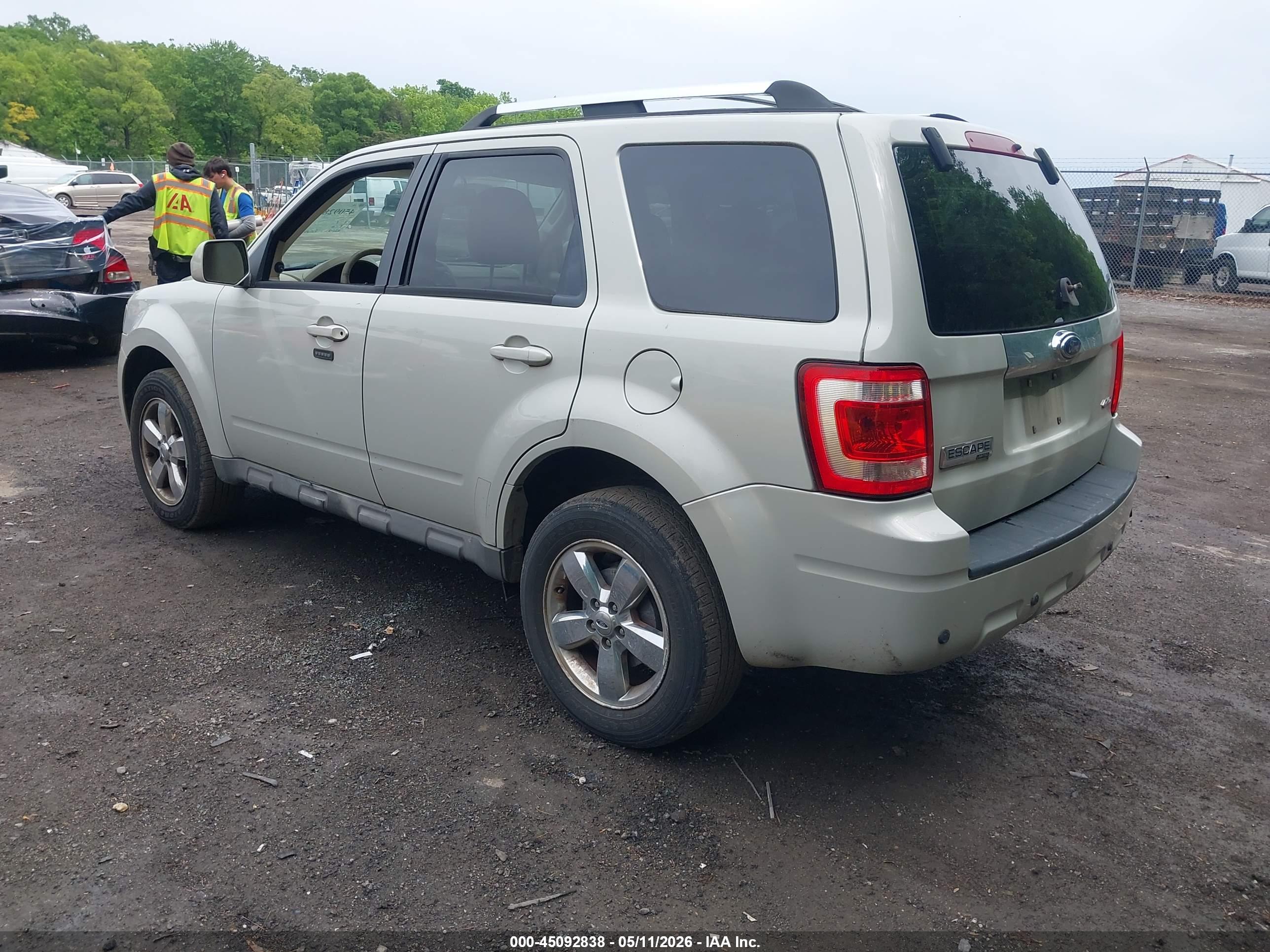 FORD ESCAPE image 3