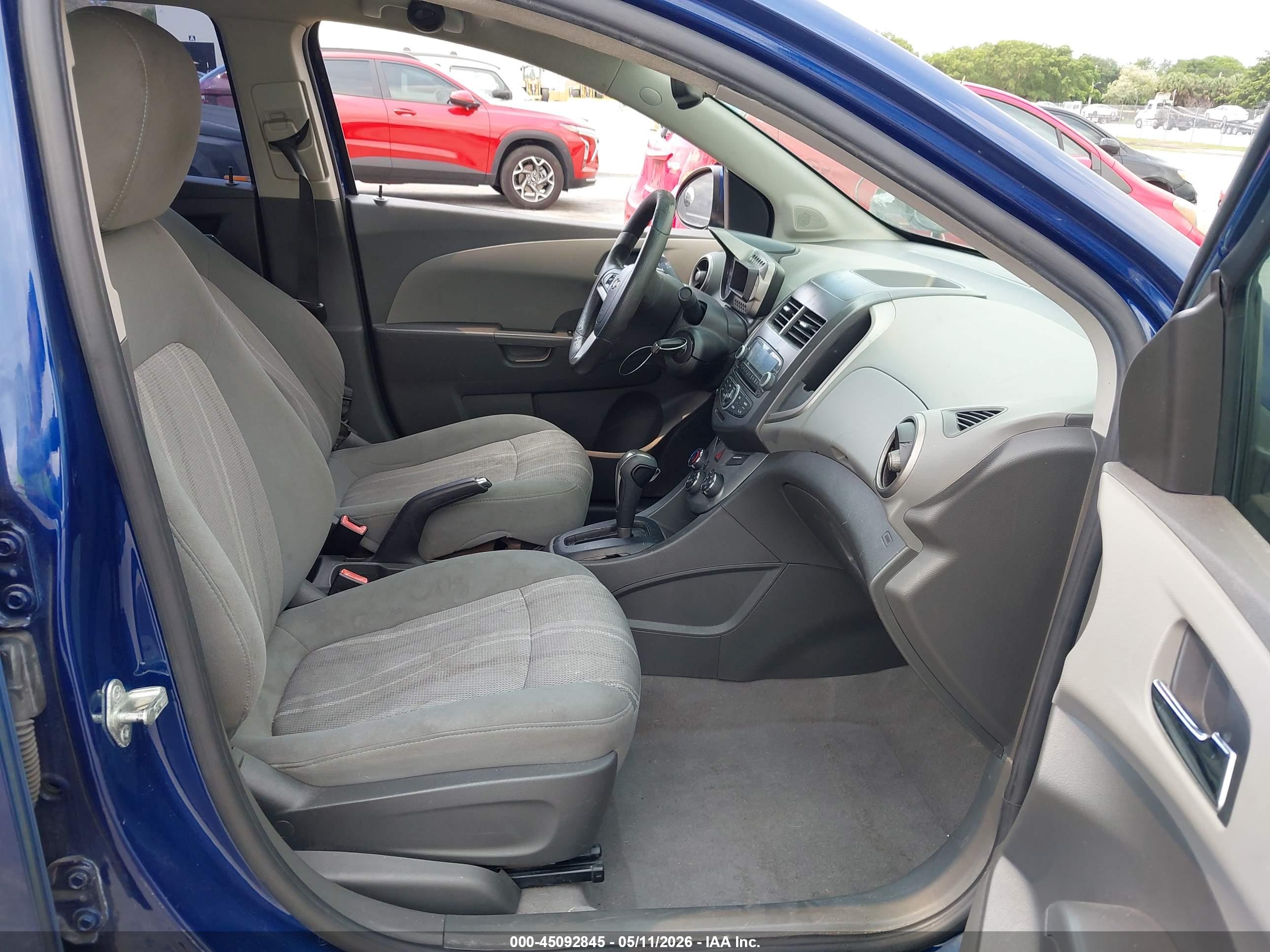 CHEVROLET SONIC image 5
