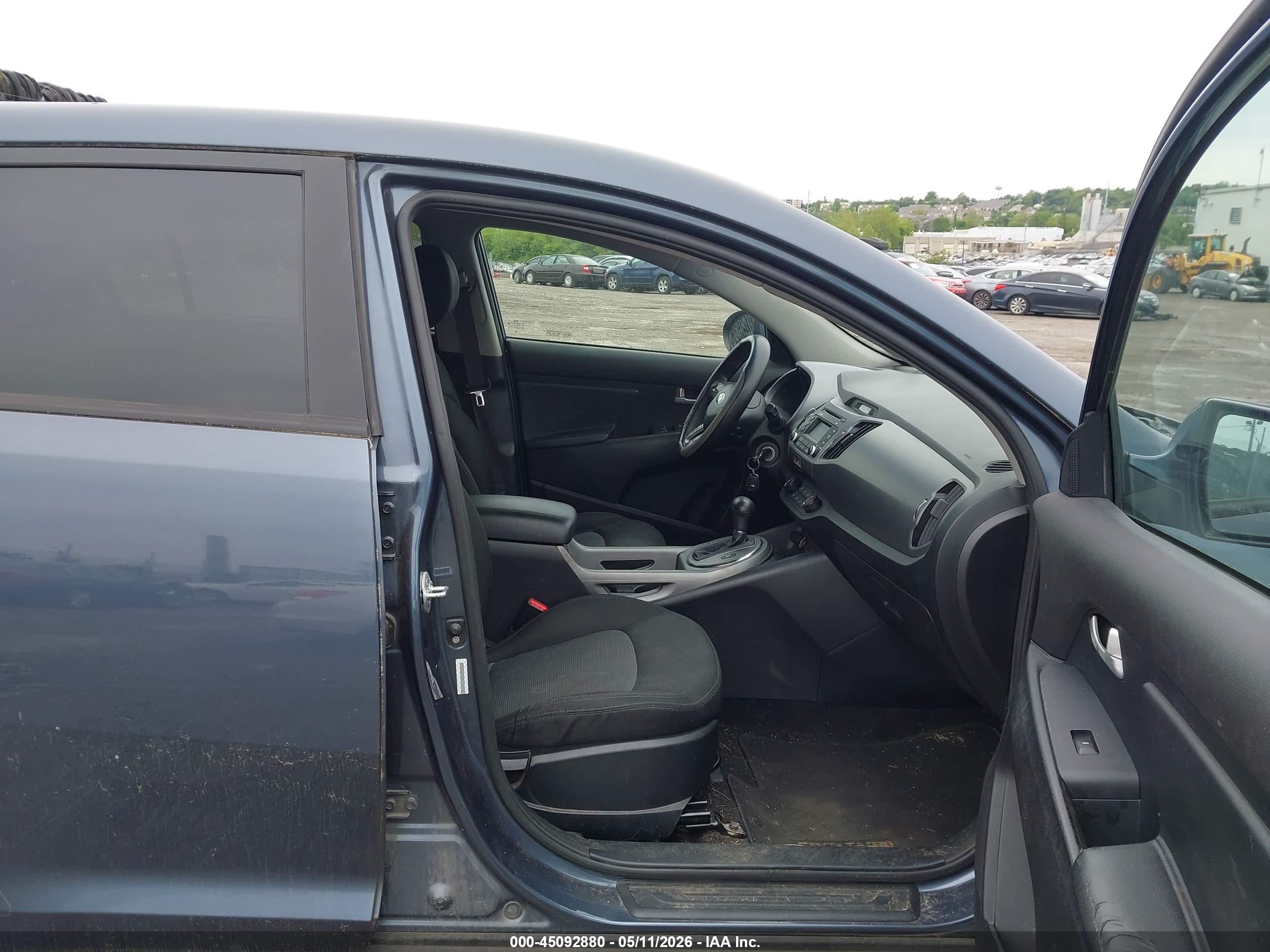 KIA SPORTAGE image 5
