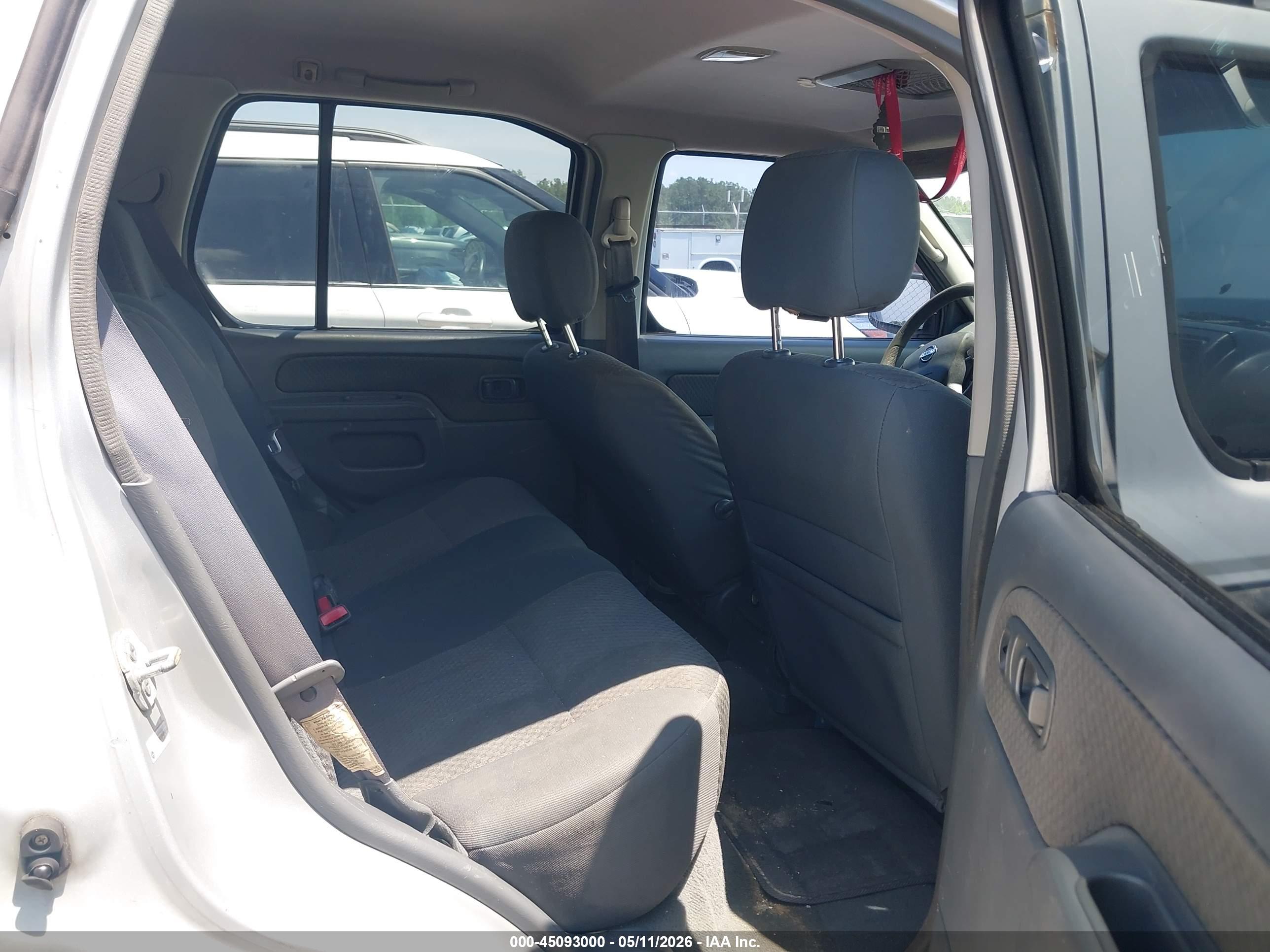NISSAN XTERRA image 8