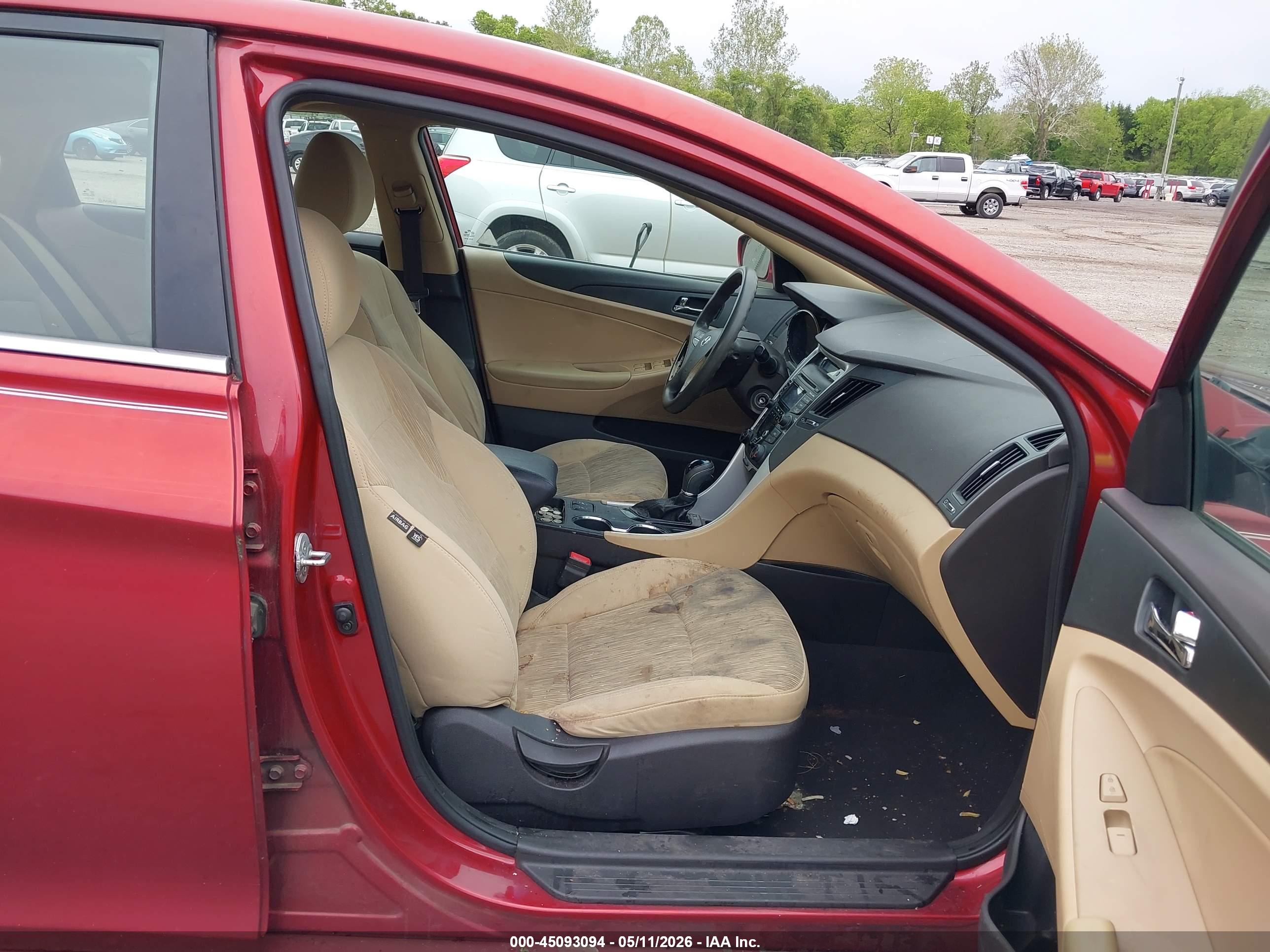 HYUNDAI SONATA image 5