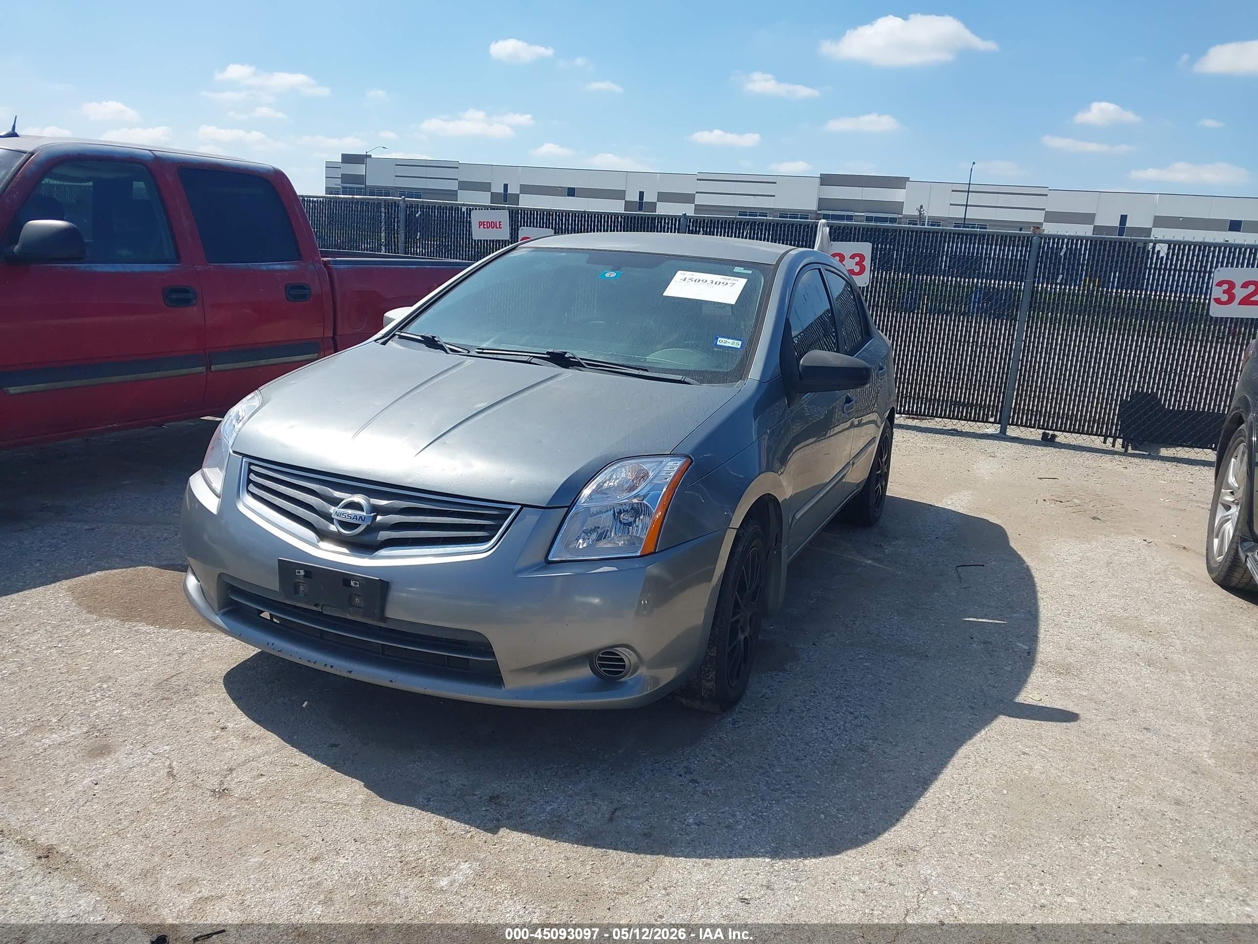 NISSAN SENTRA image 2