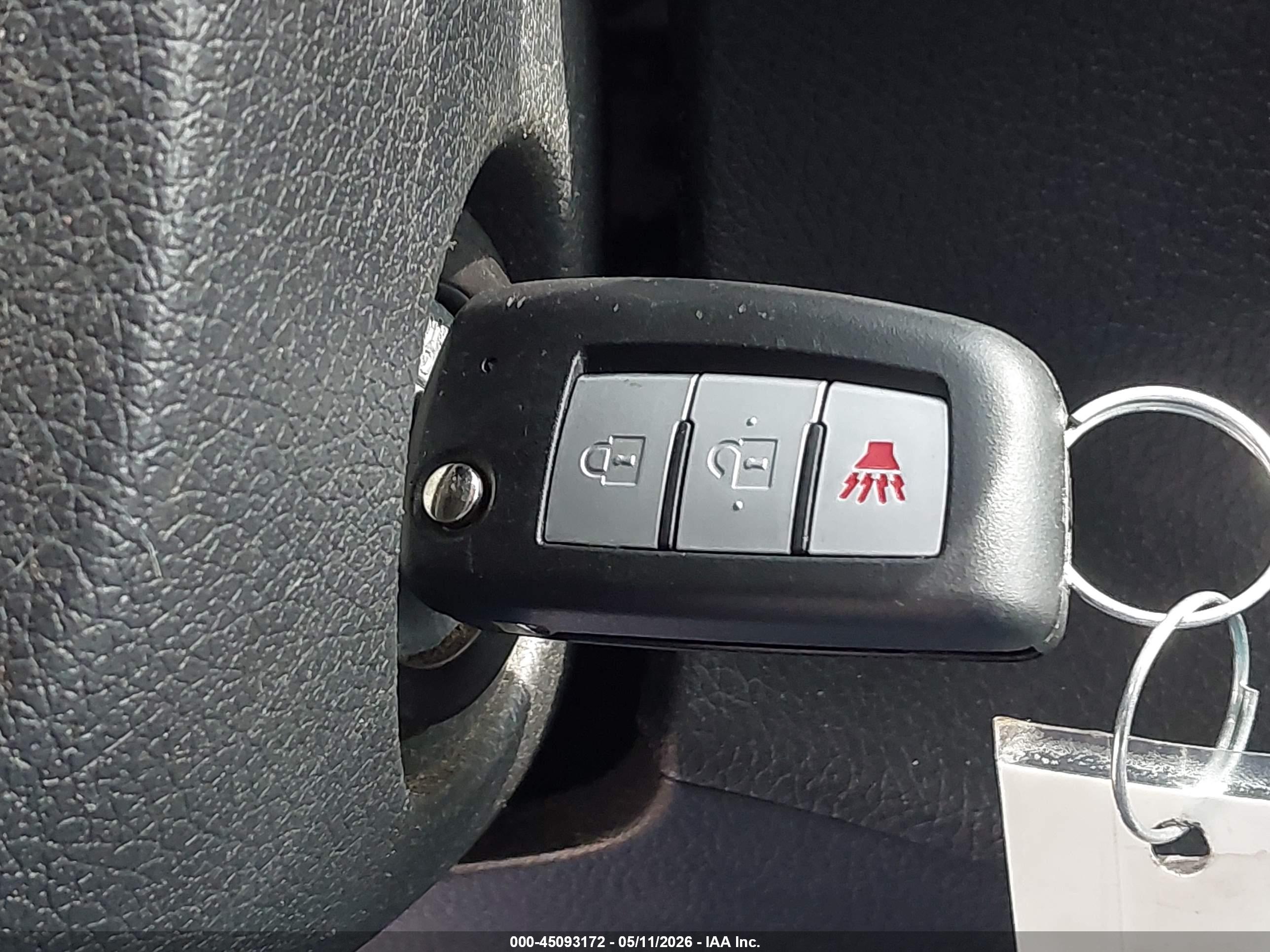 NISSAN ROGUE image 11