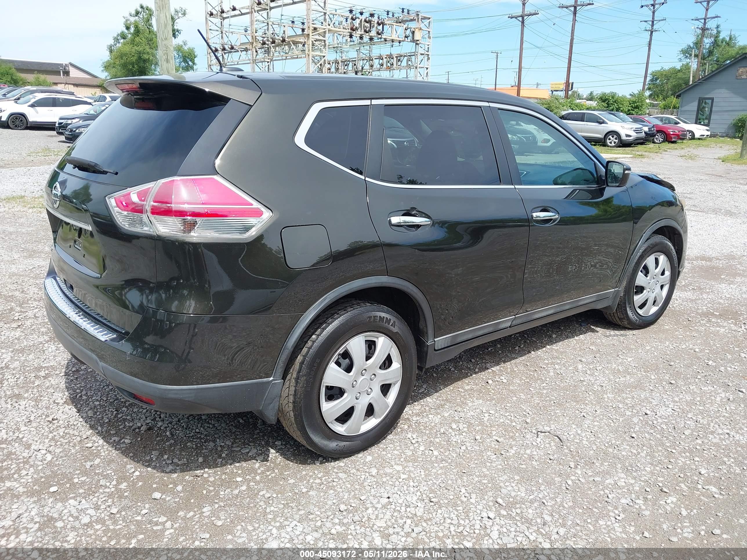 NISSAN ROGUE image 4