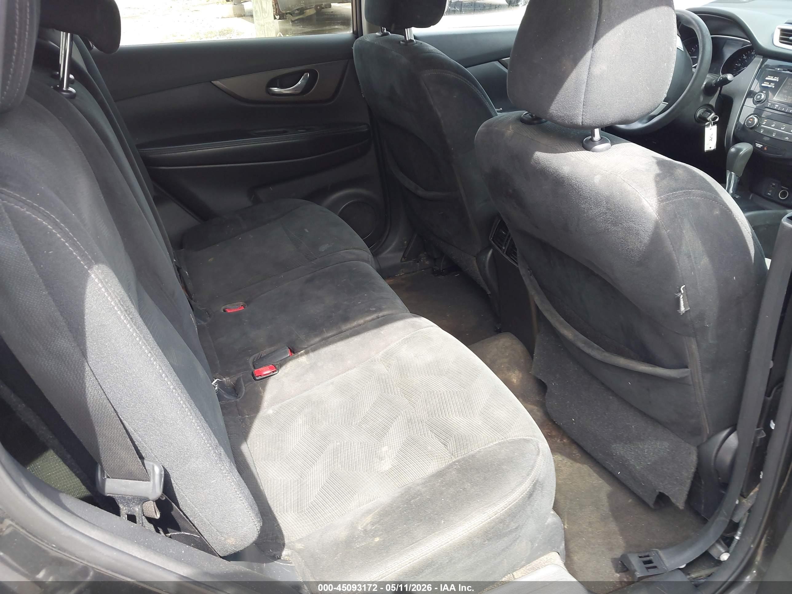 NISSAN ROGUE image 8