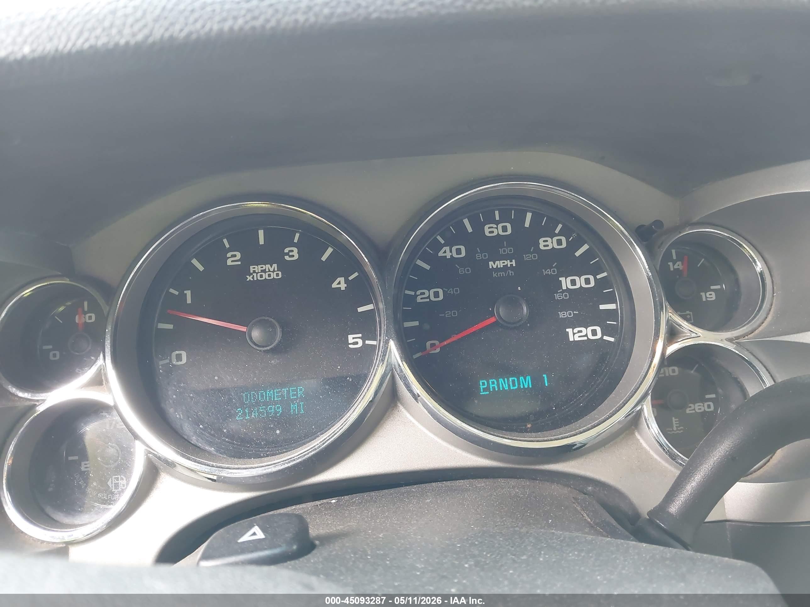 CHEVROLET SILVERADO image 7