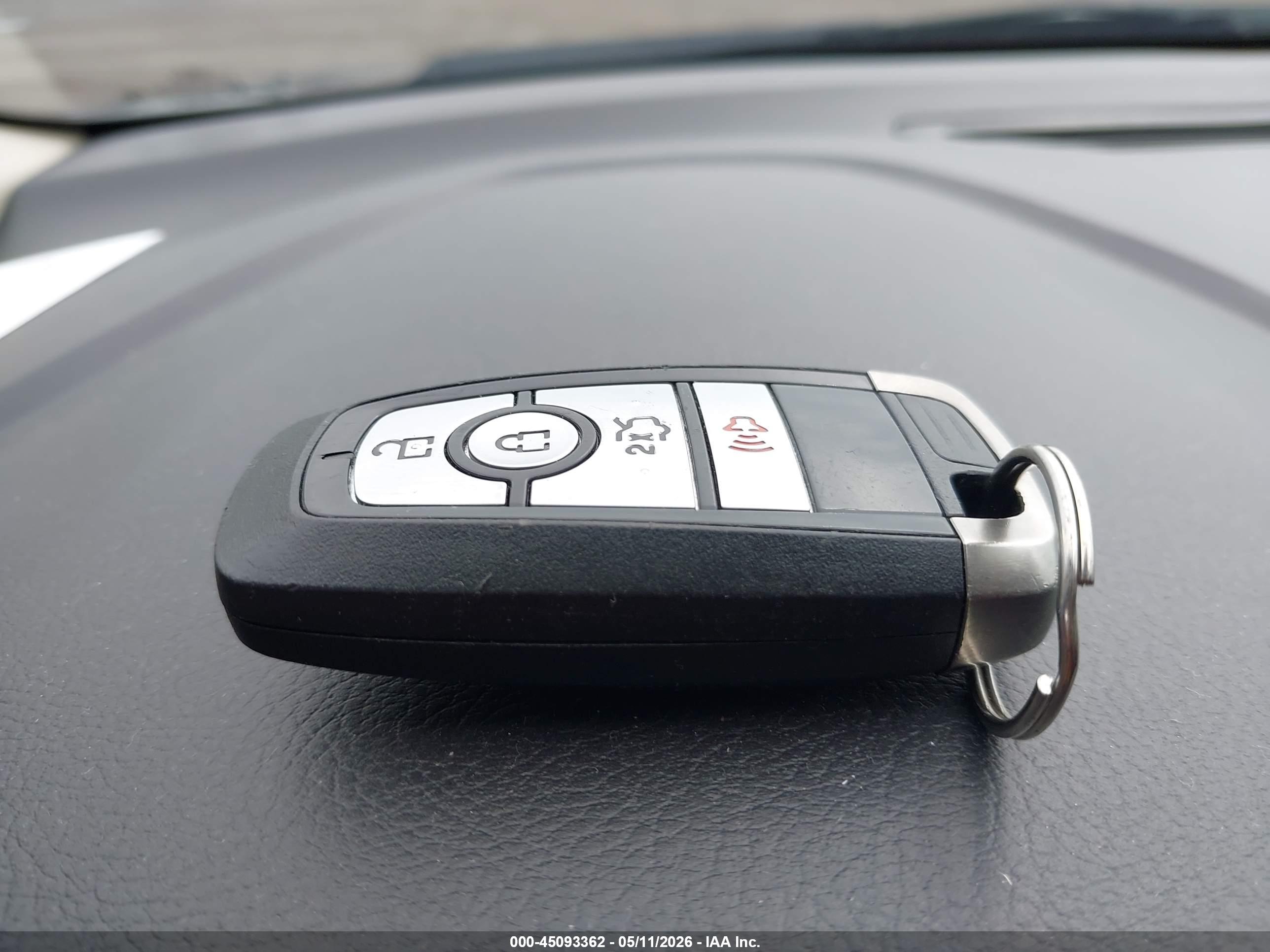 FORD FUSION image 11