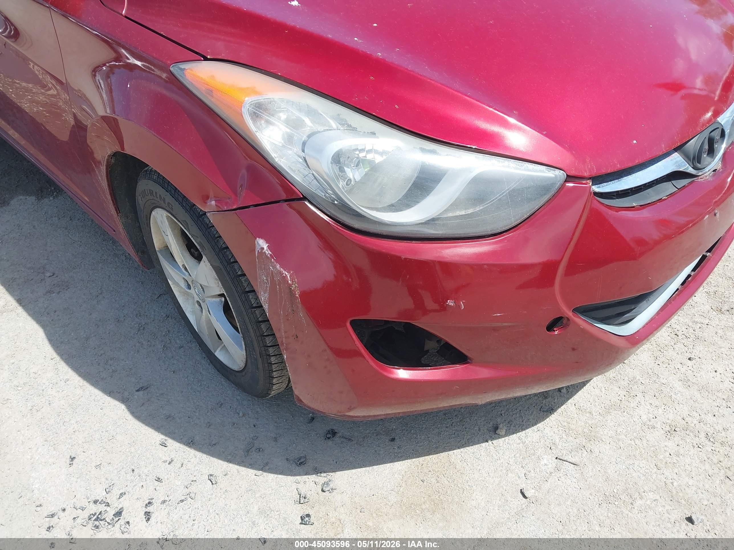HYUNDAI ELANTRA image 6