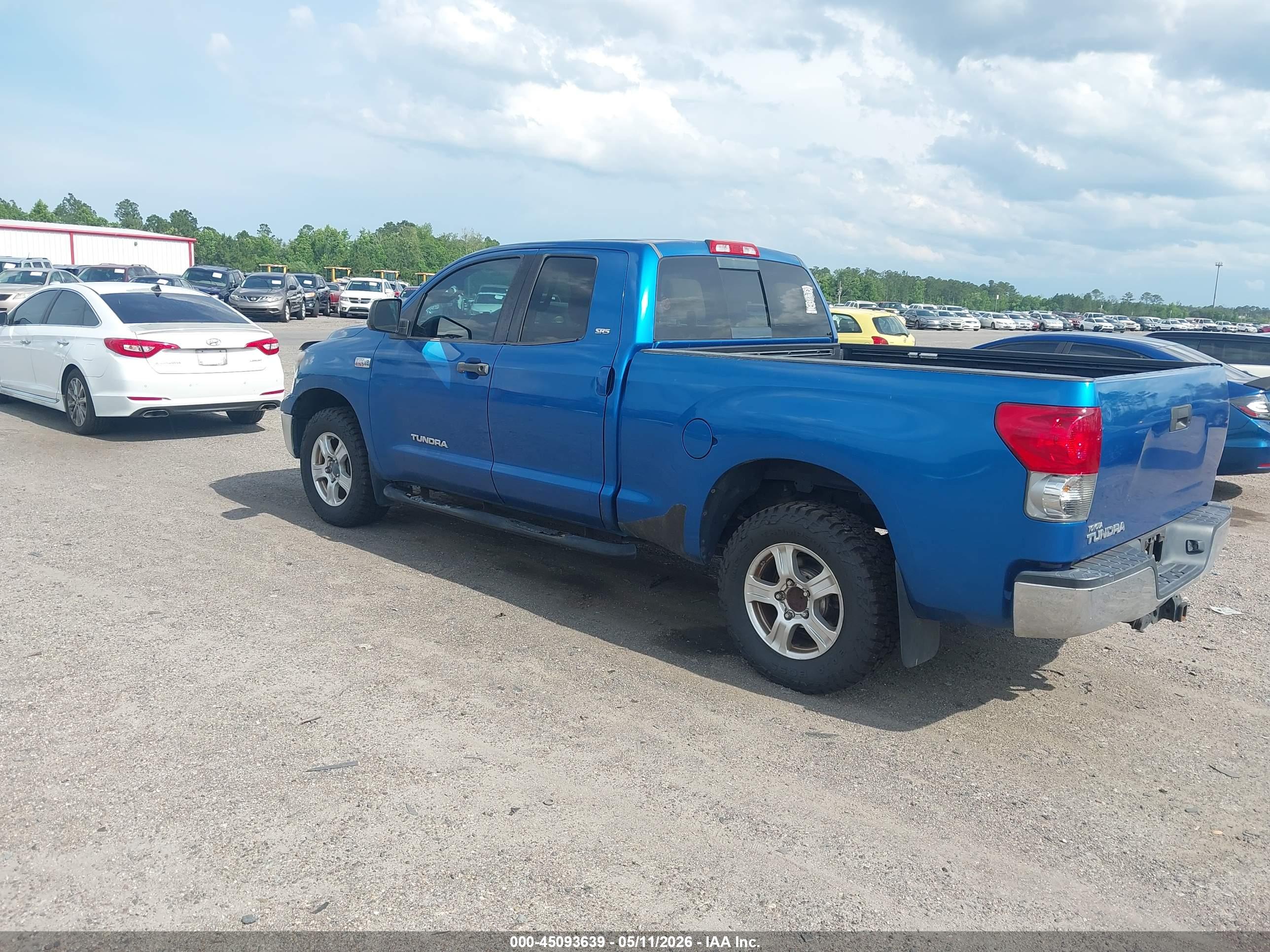 TOYOTA TUNDRA image 3