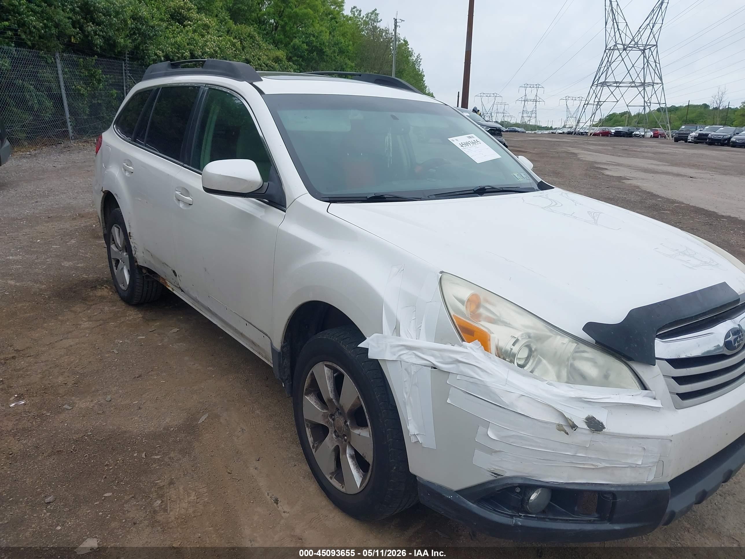 SUBARU OUTBACK image 6