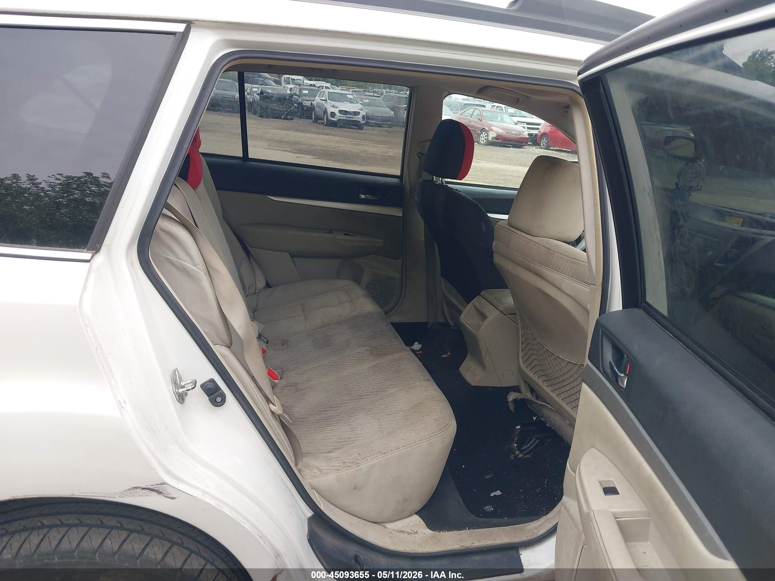 SUBARU OUTBACK image 8