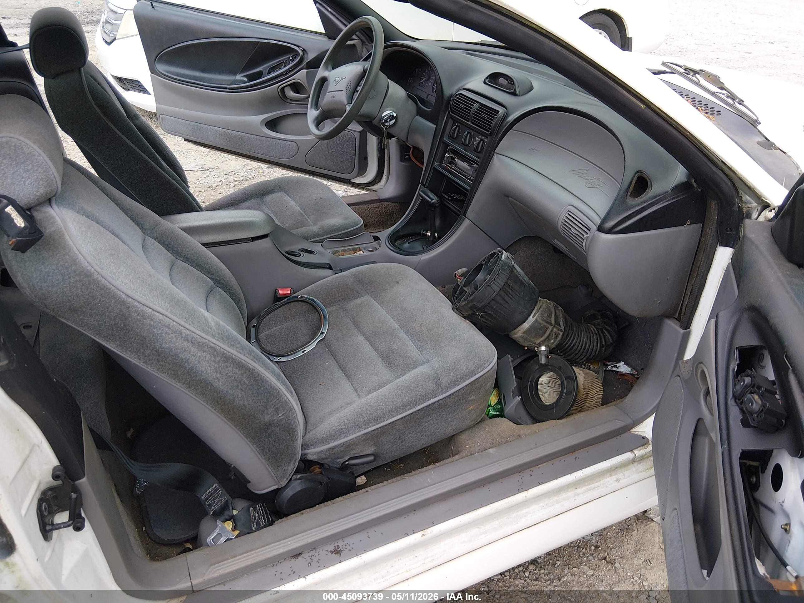 FORD MUSTANG image 5