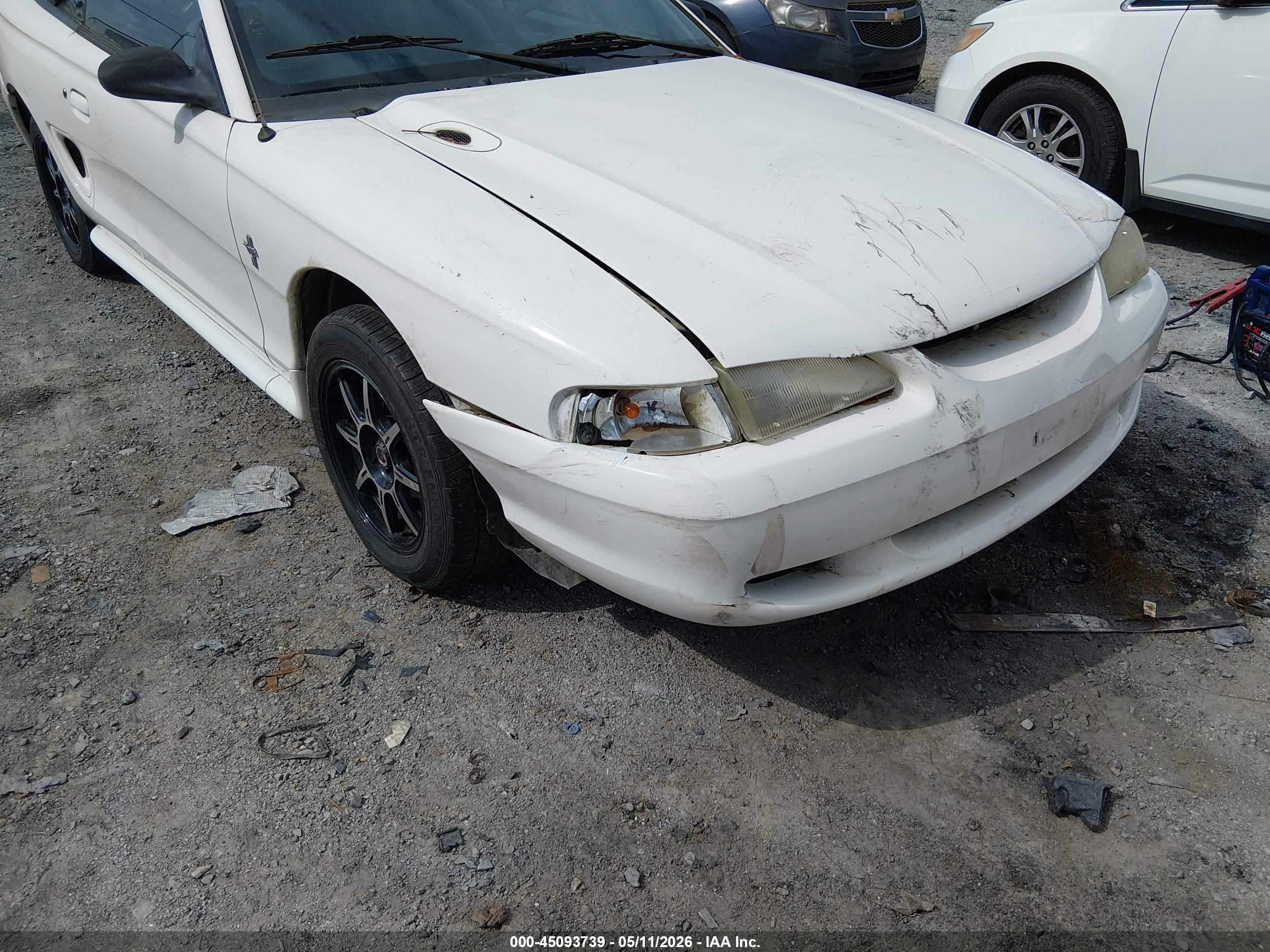 FORD MUSTANG image 6