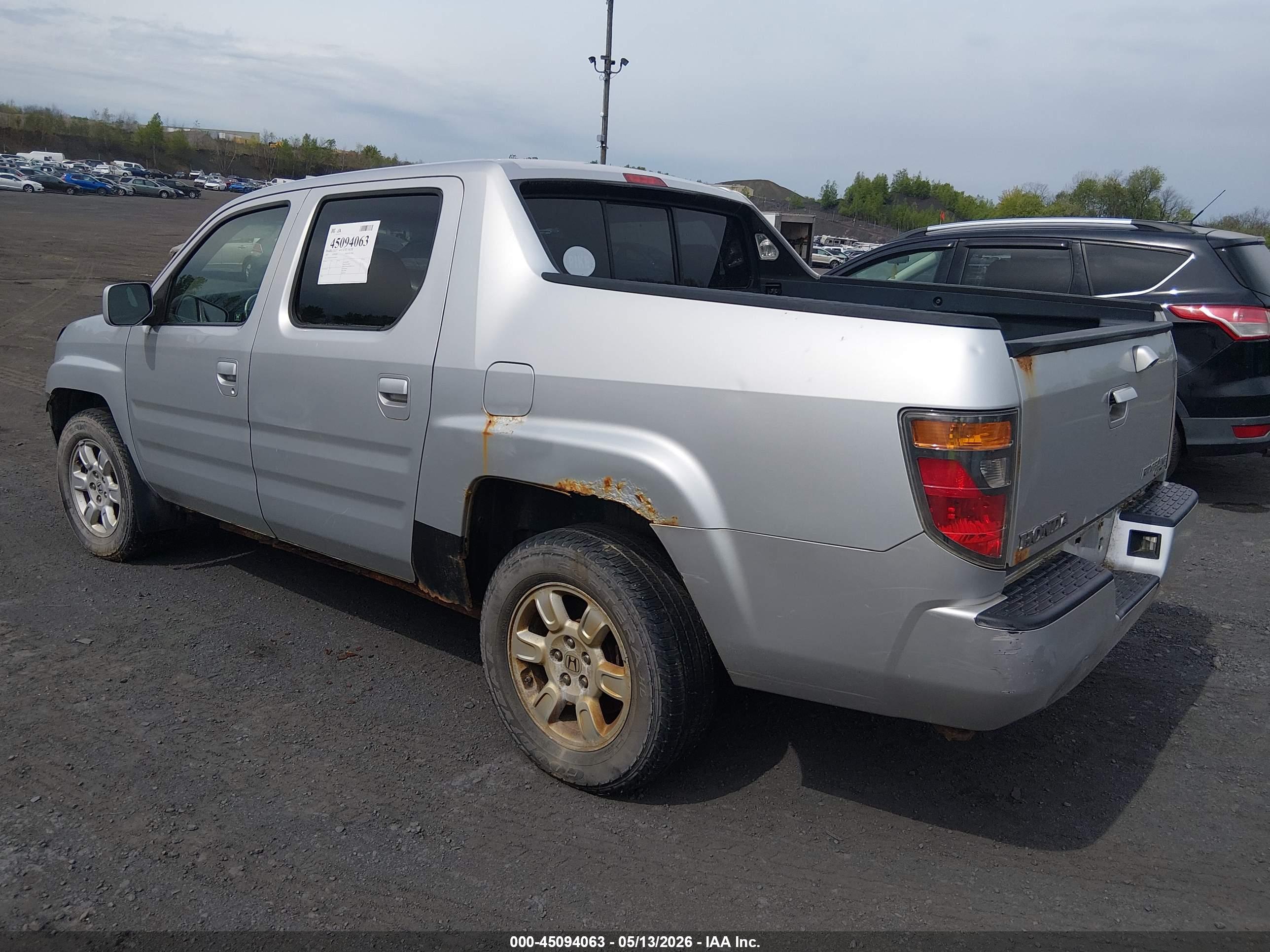 HONDA RIDGELINE image 3