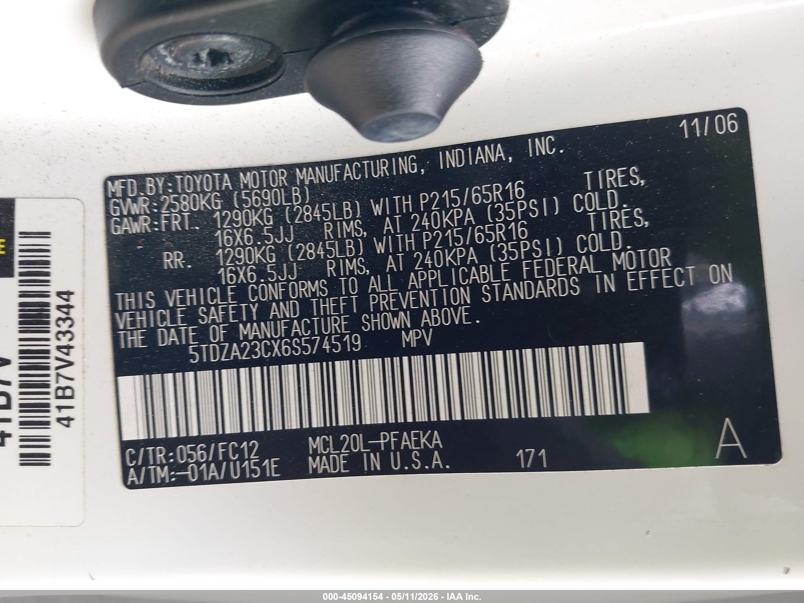 TOYOTA SIENNA image 9
