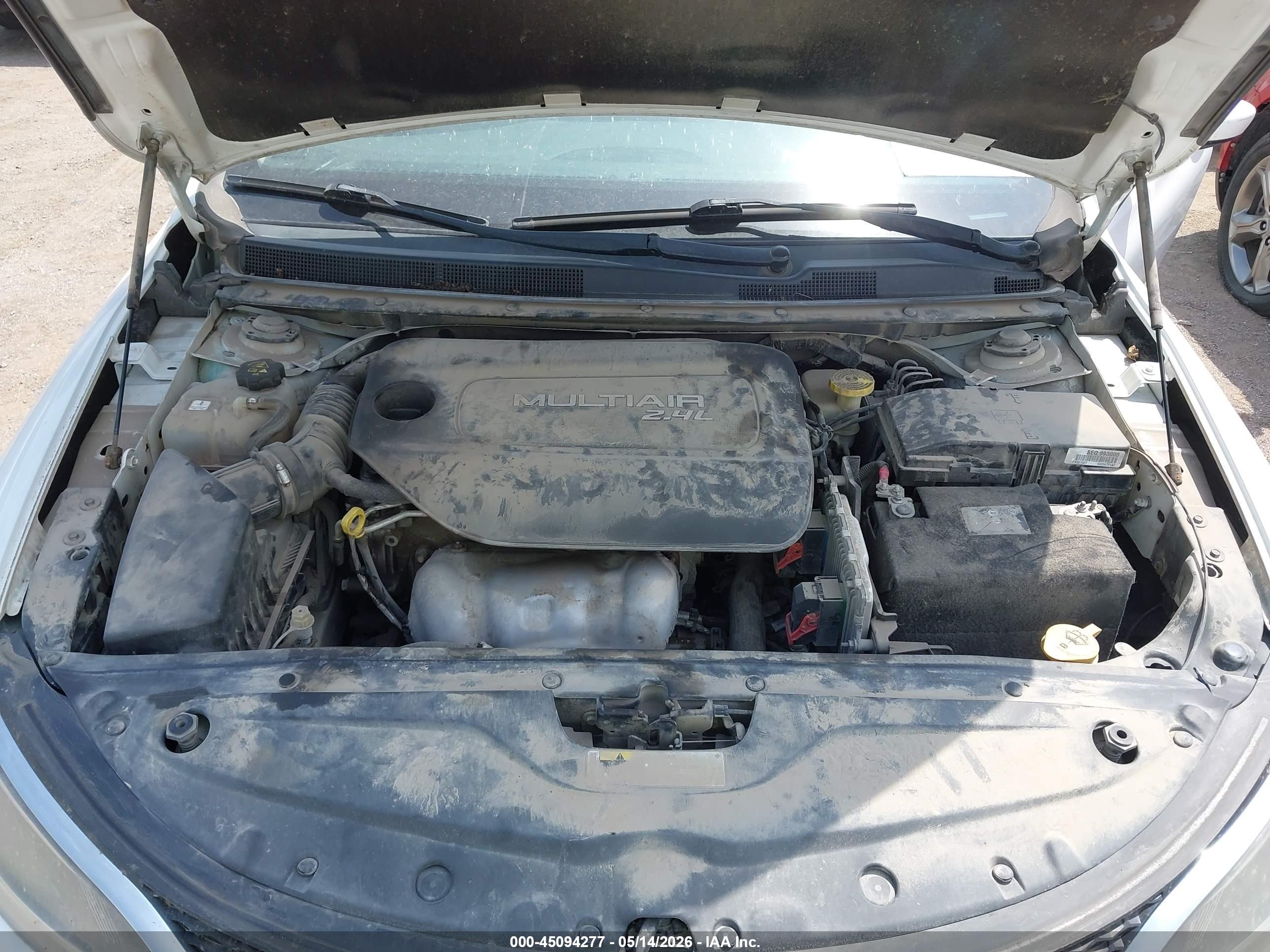 CHRYSLER 200 image 10