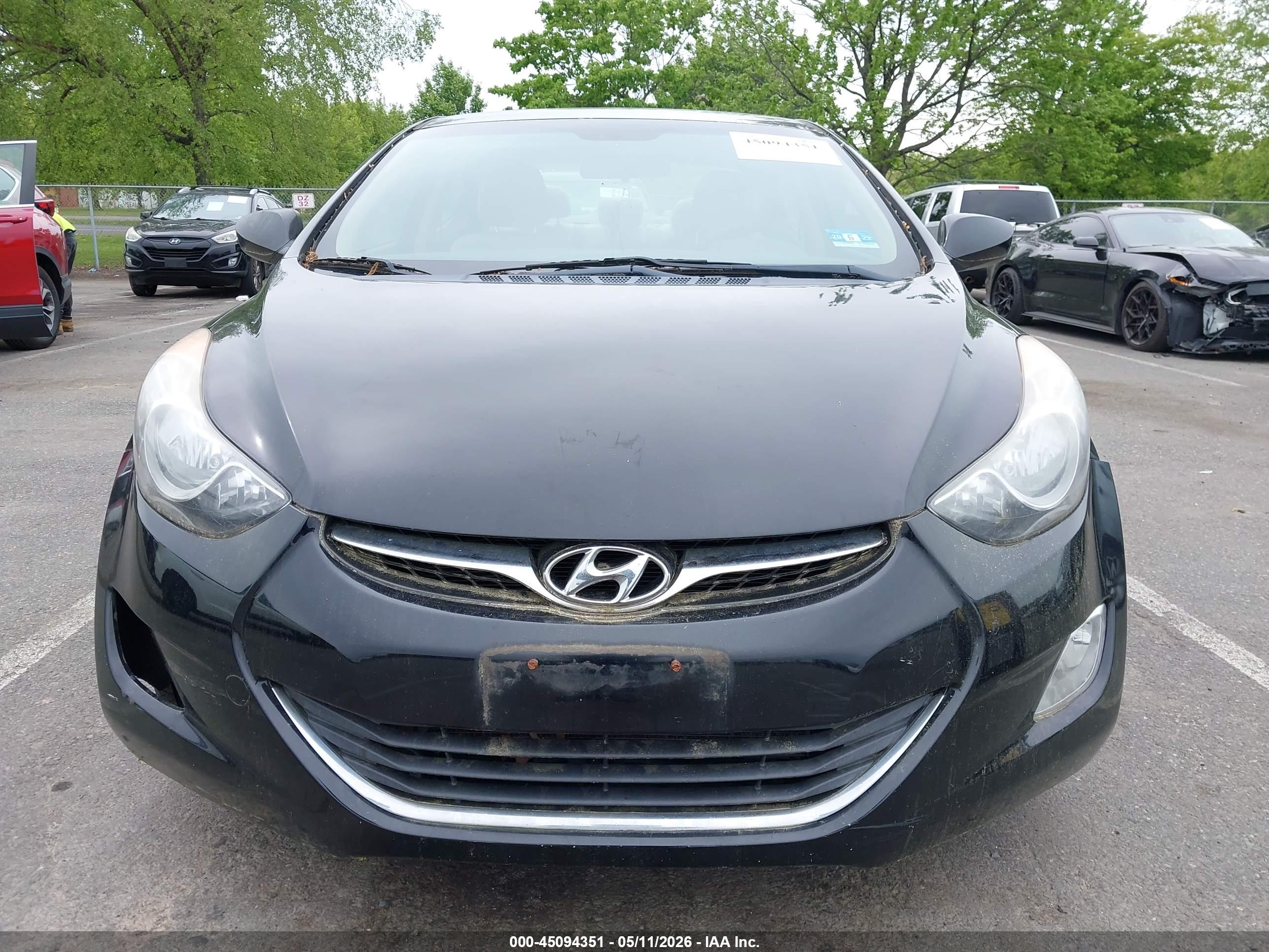 HYUNDAI ELANTRA image 6