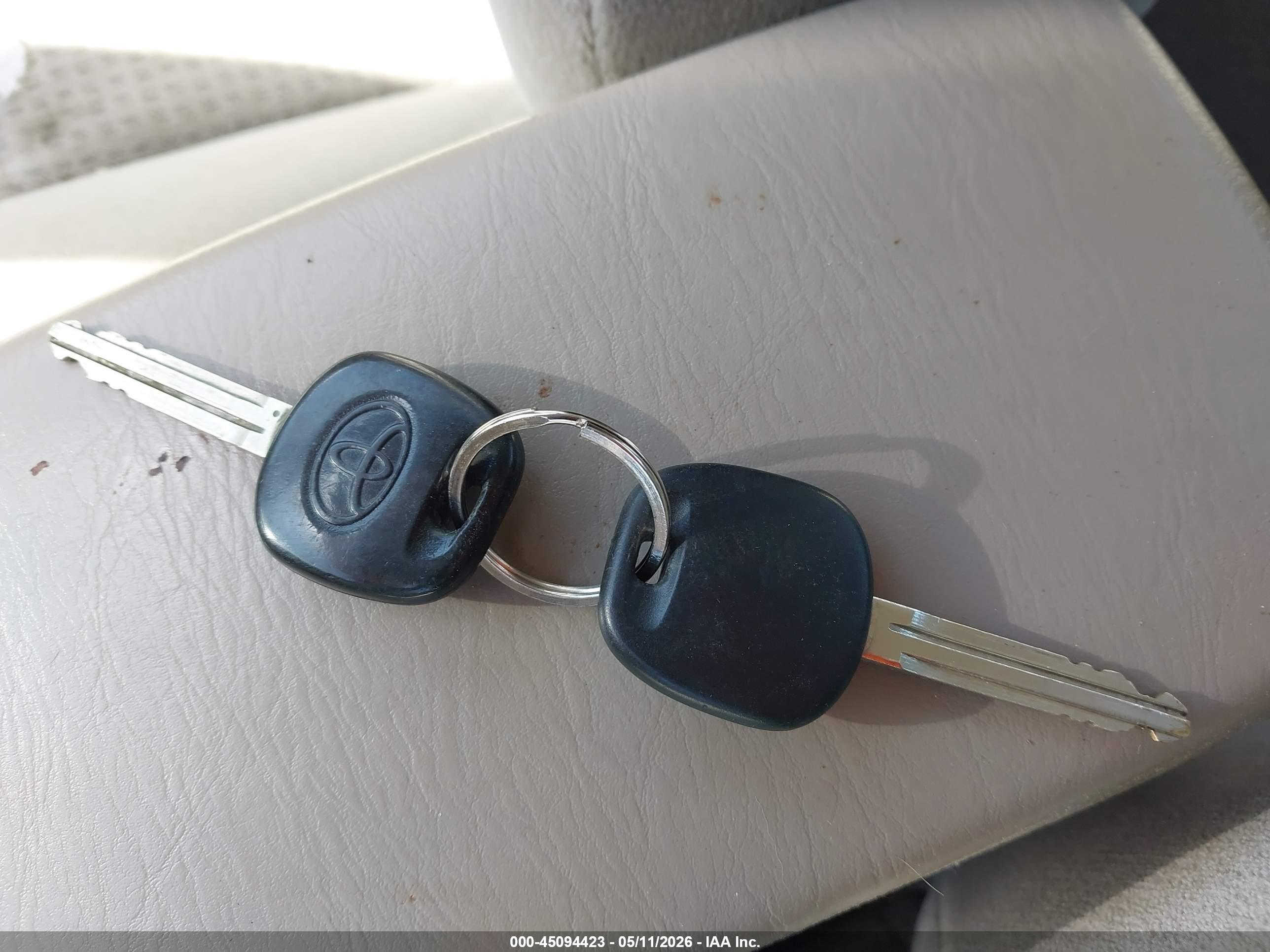 TOYOTA COROLLA image 11