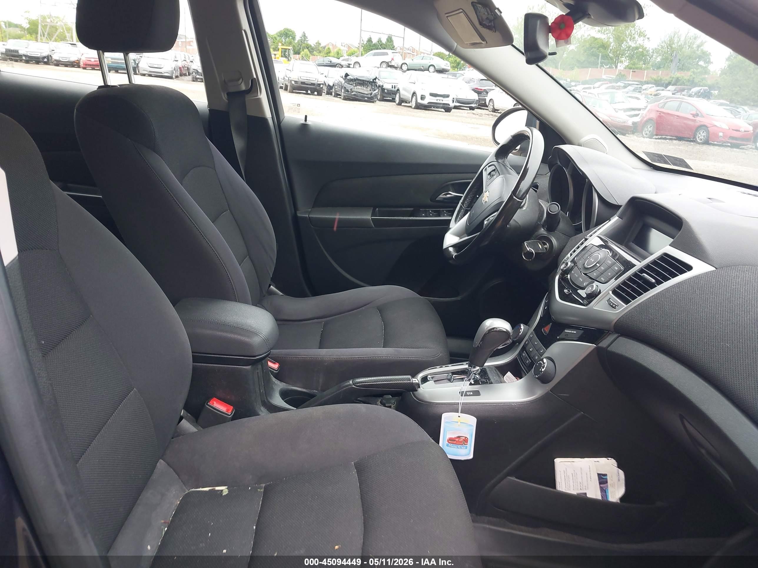 CHEVROLET CRUZE image 5