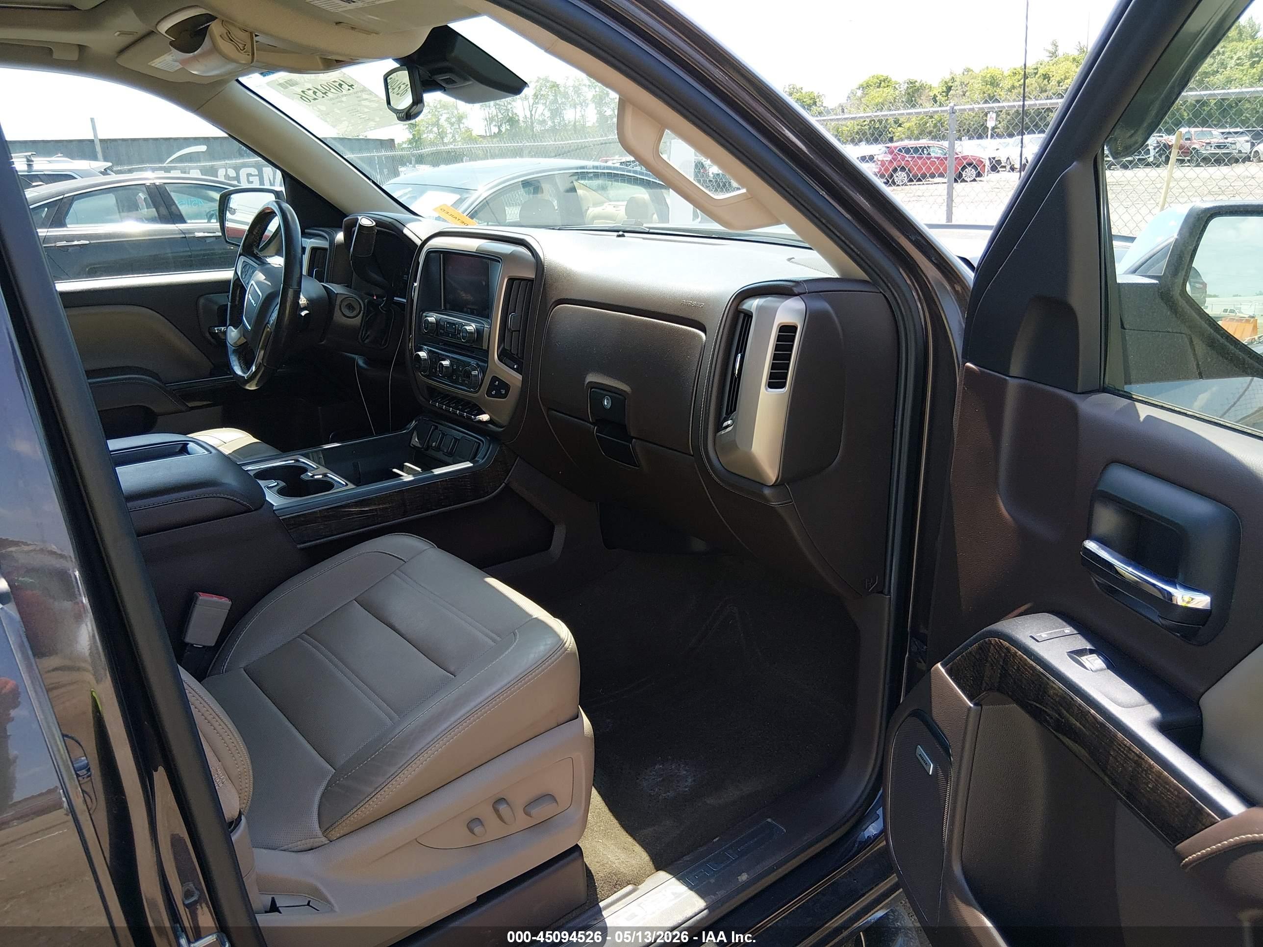 GMC SIERRA image 5