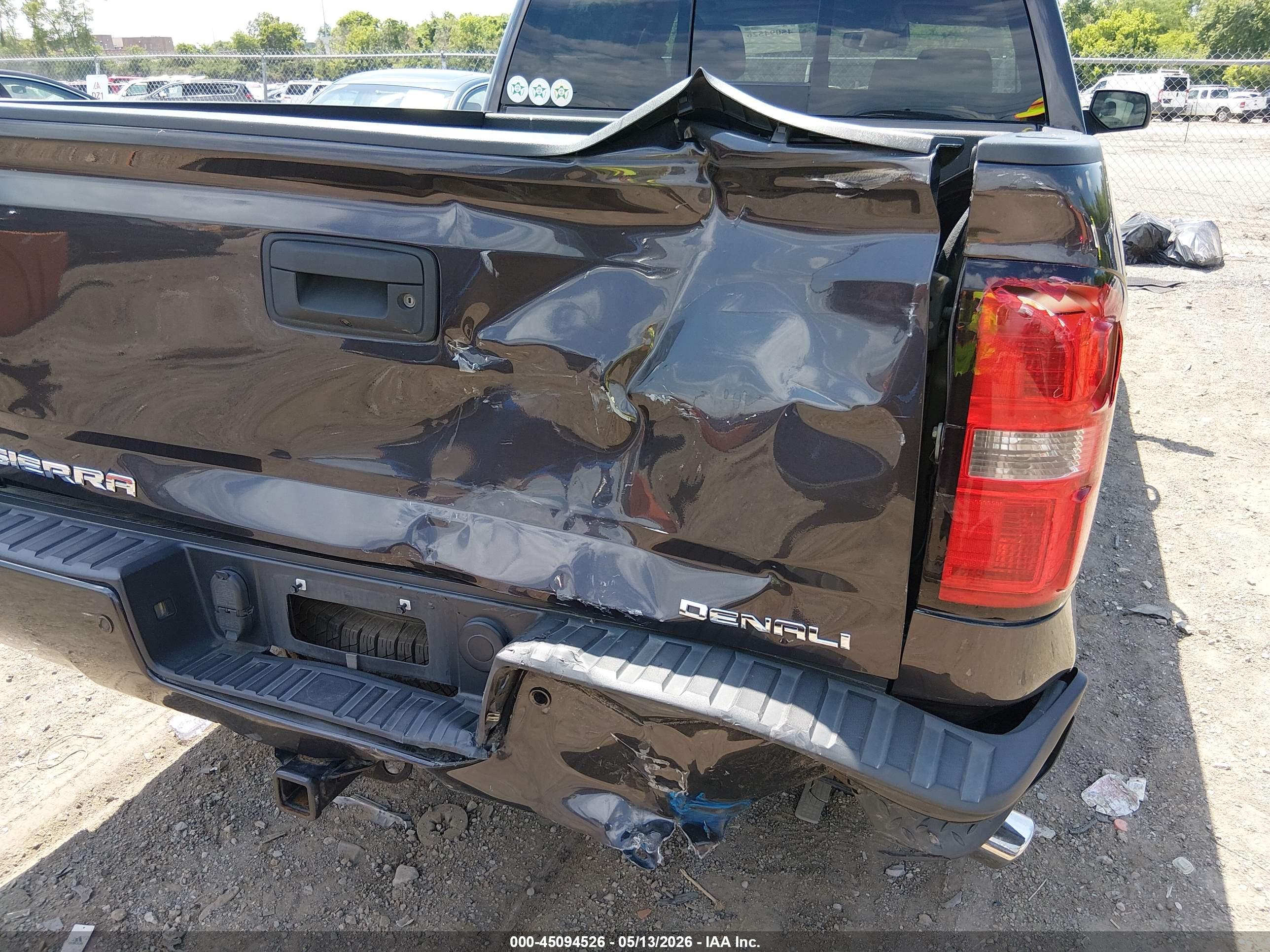 GMC SIERRA image 6