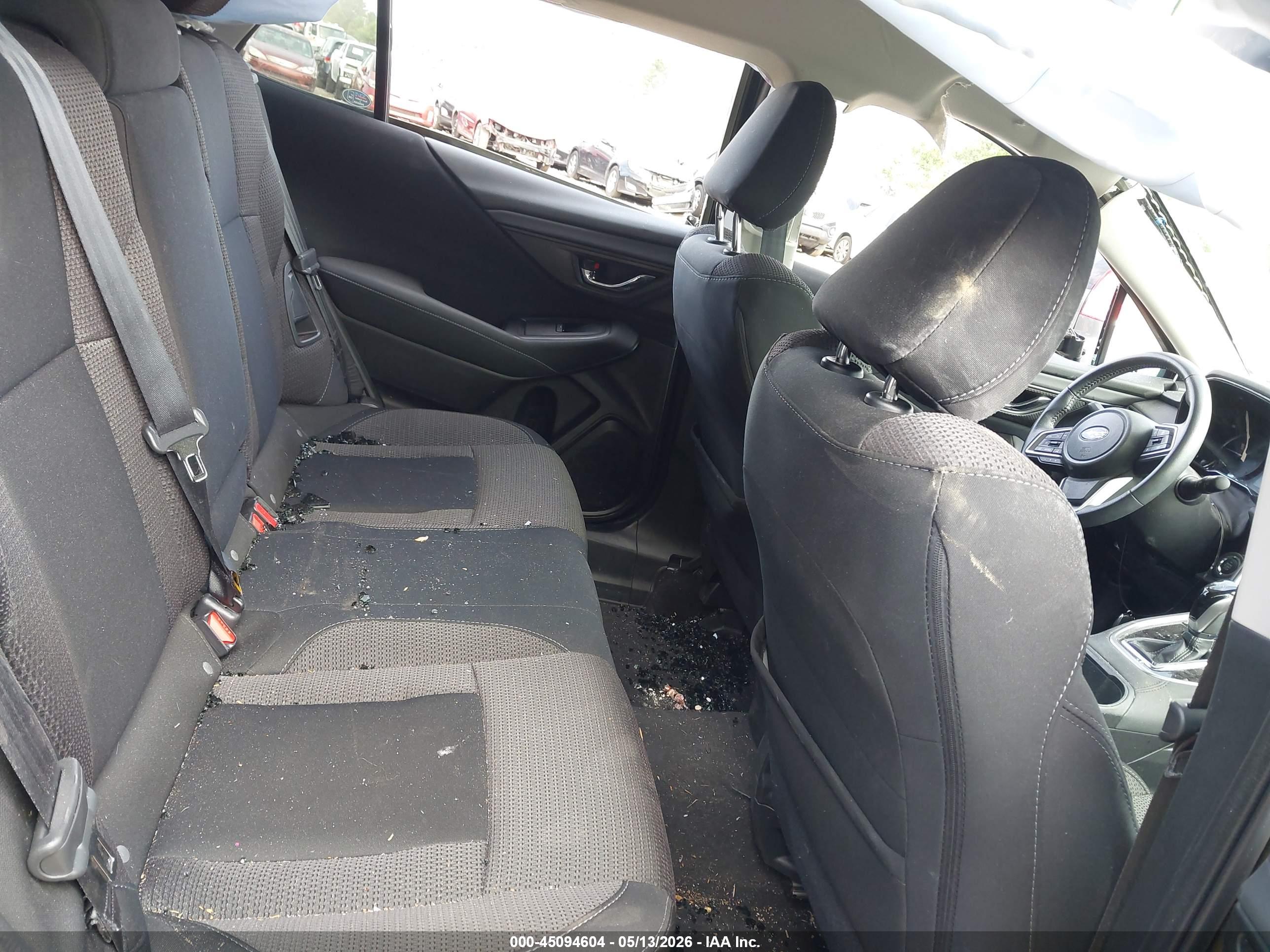 SUBARU OUTBACK image 8