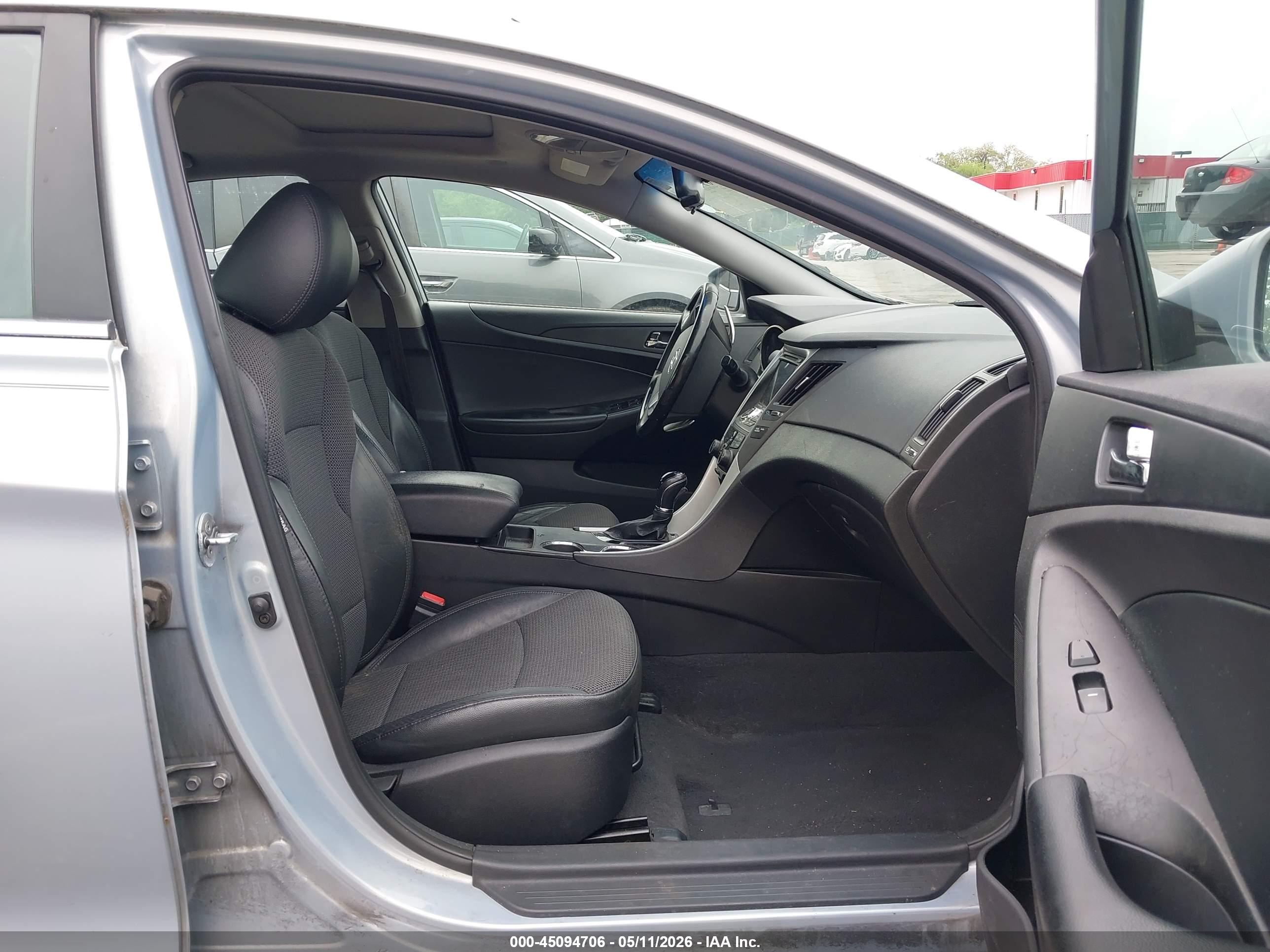 HYUNDAI SONATA image 5