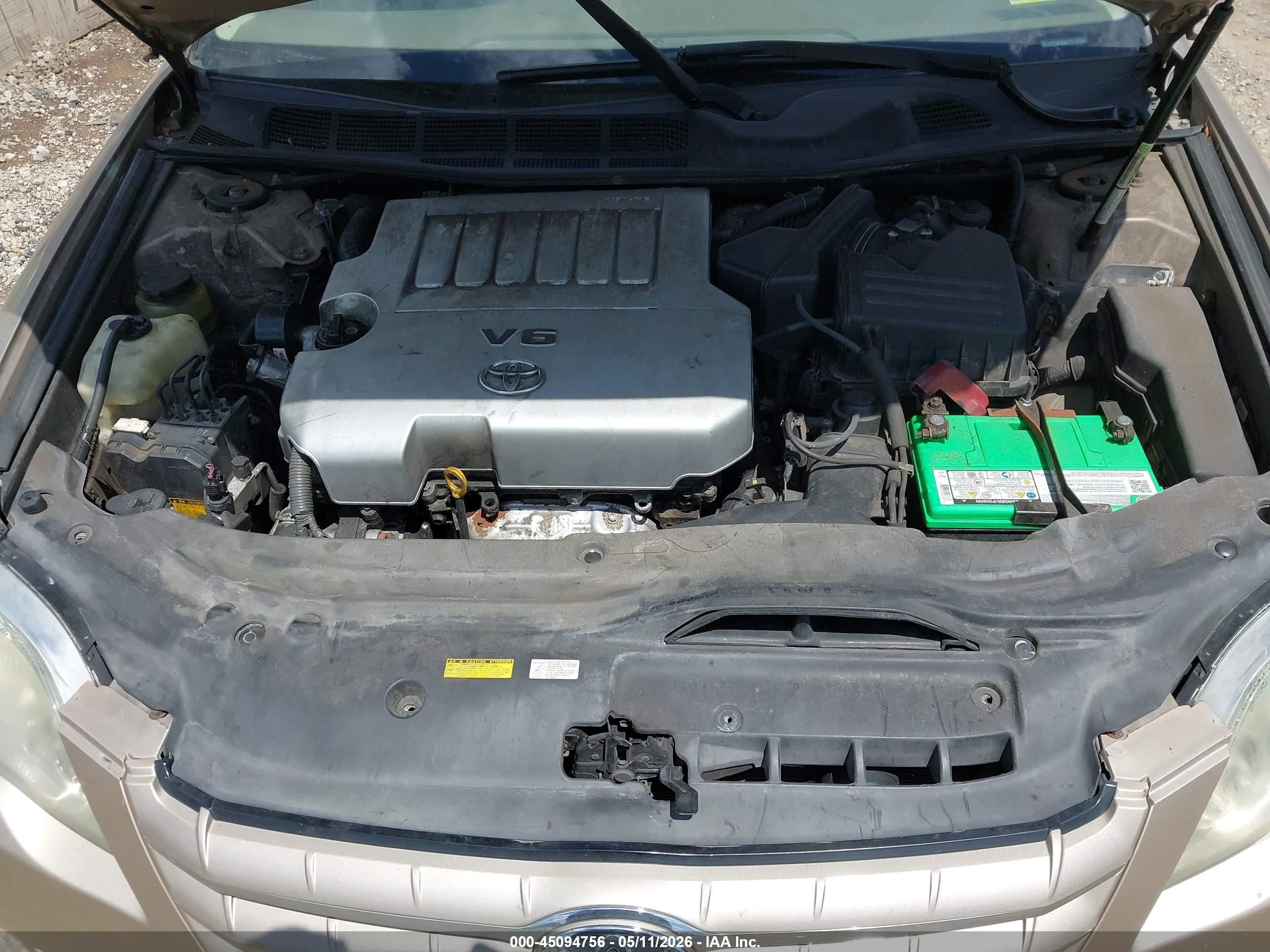 TOYOTA AVALON image 10