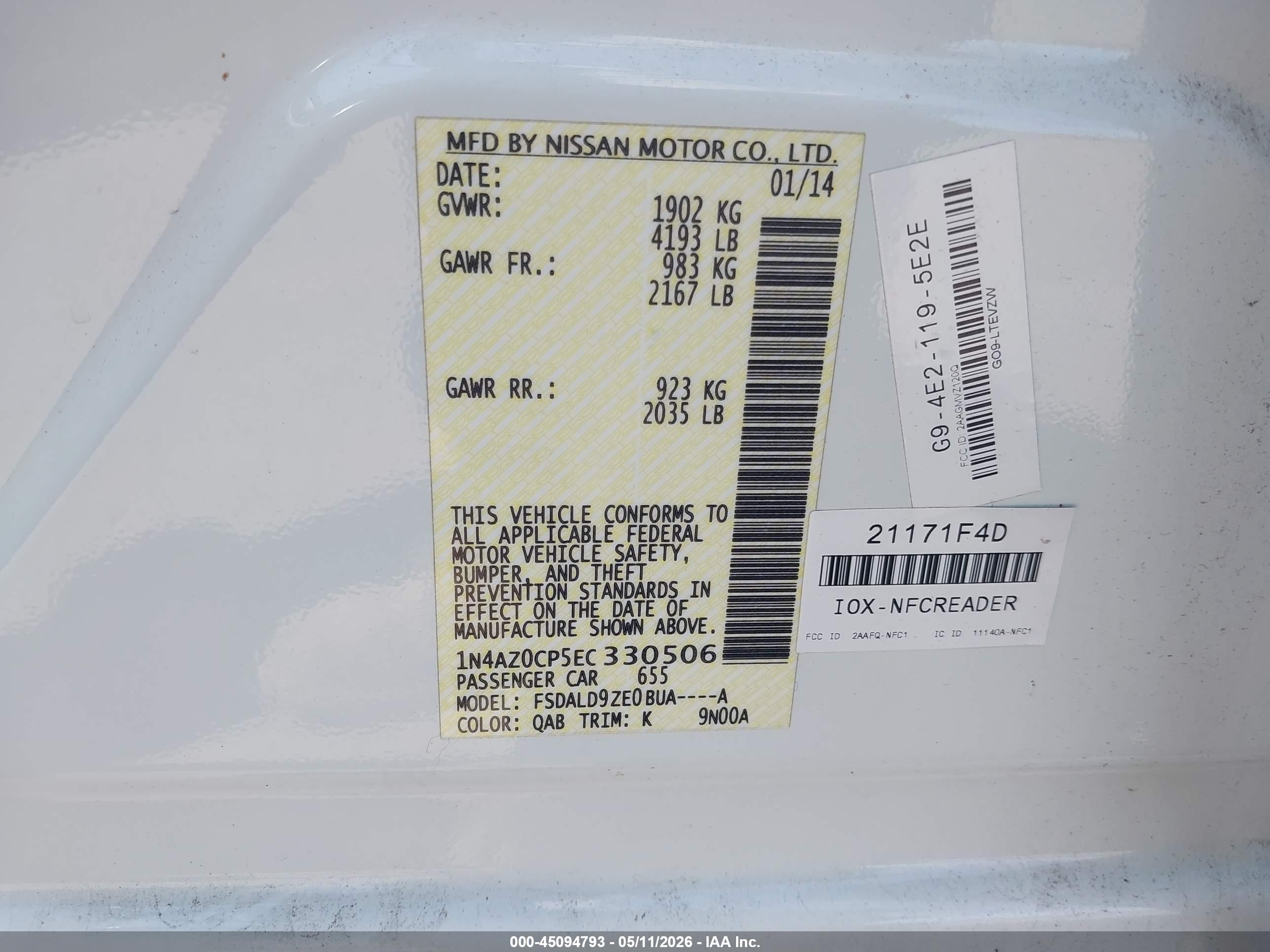 NISSAN LEAF image 9