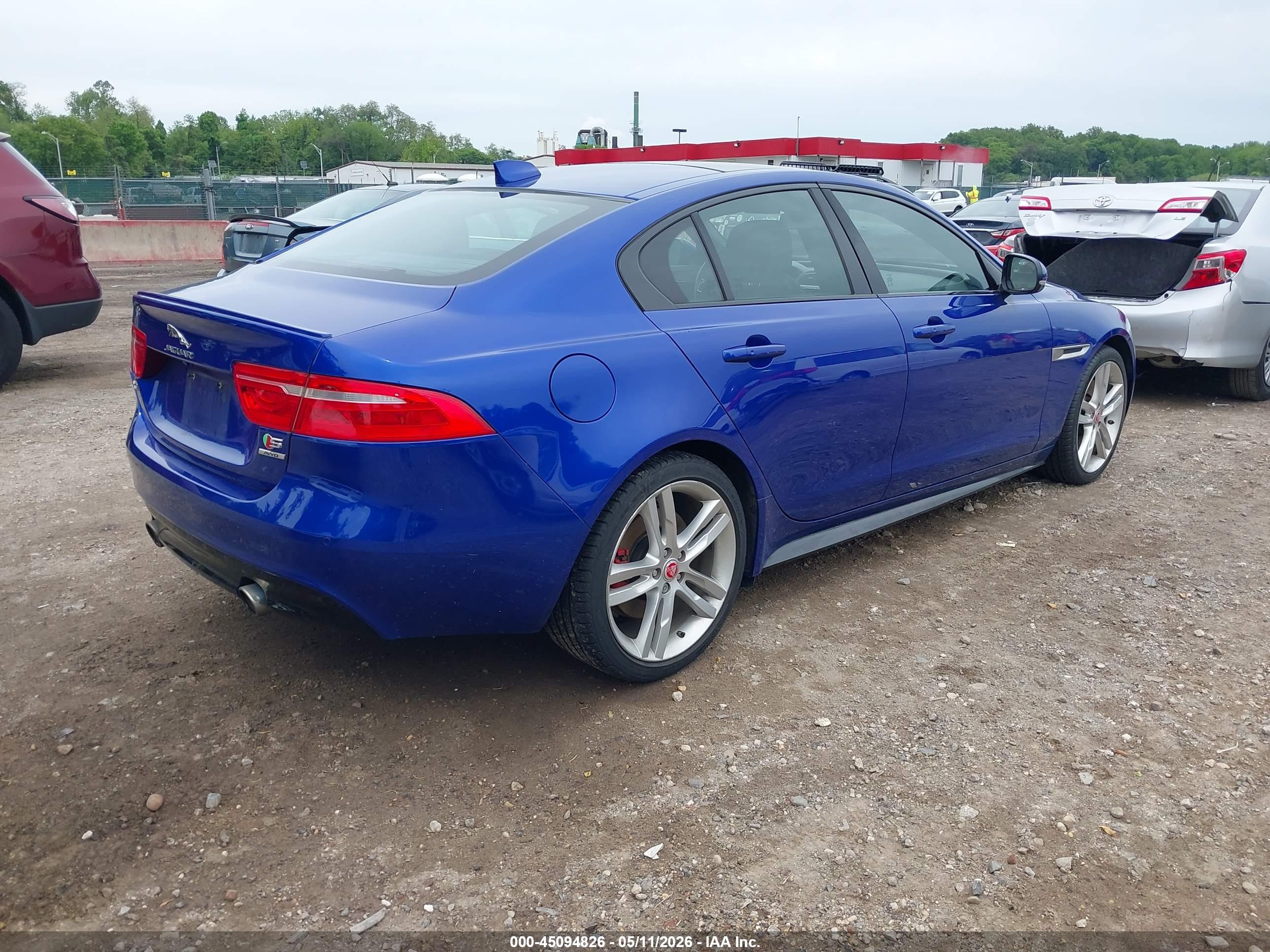 JAGUAR XE image 4