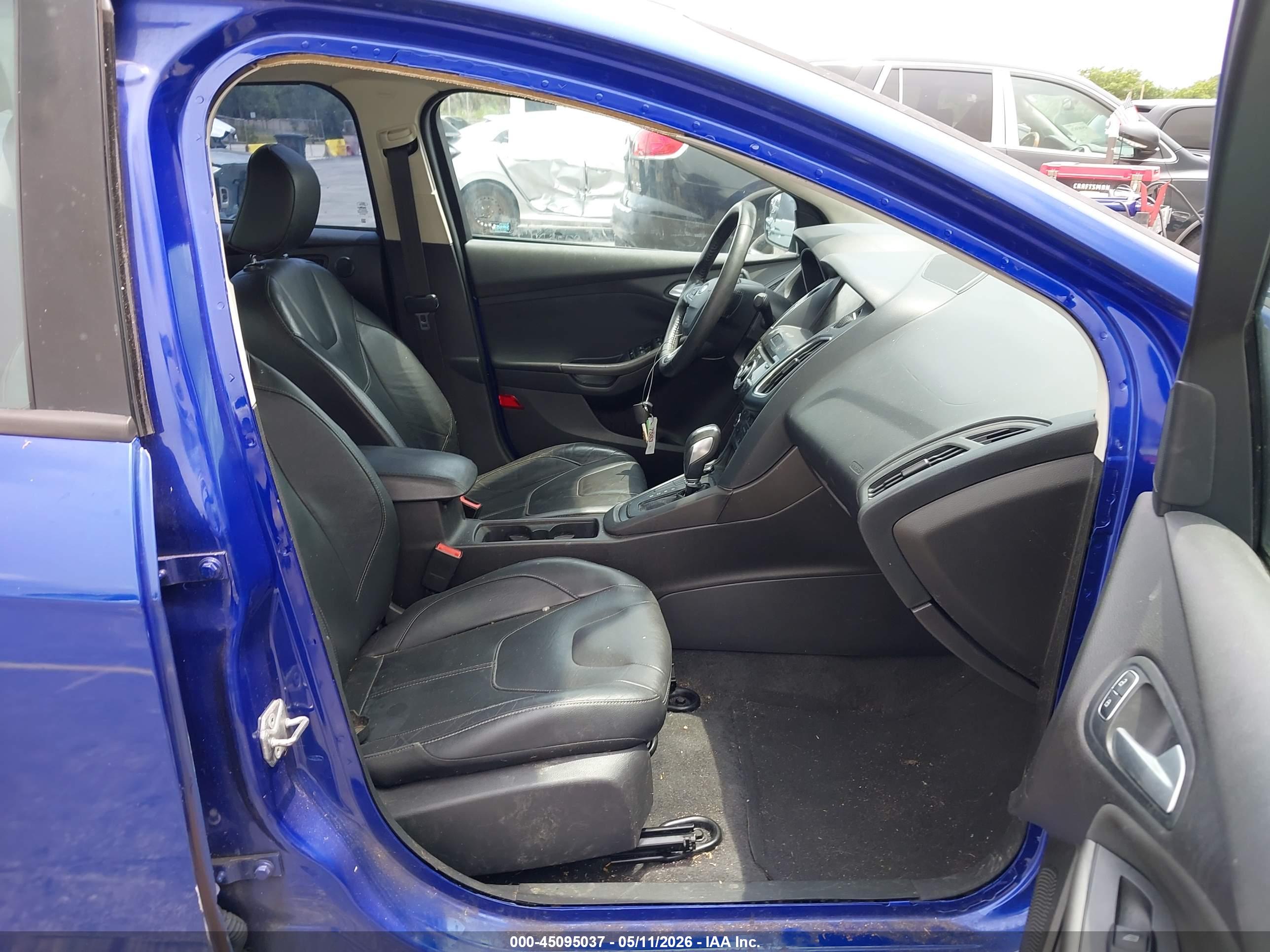 FORD FOCUS image 5