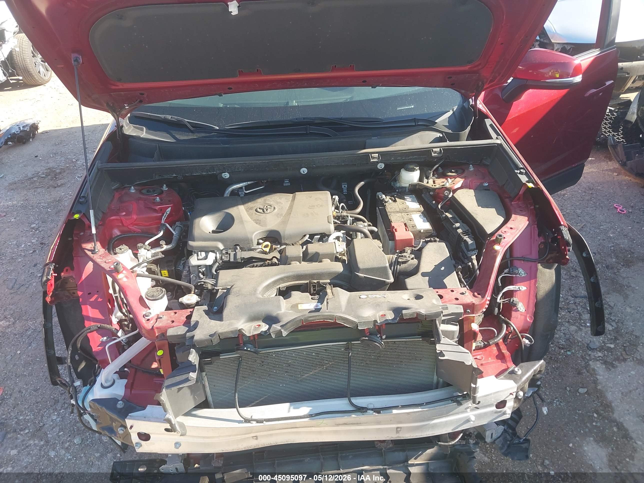 TOYOTA RAV4 image 10