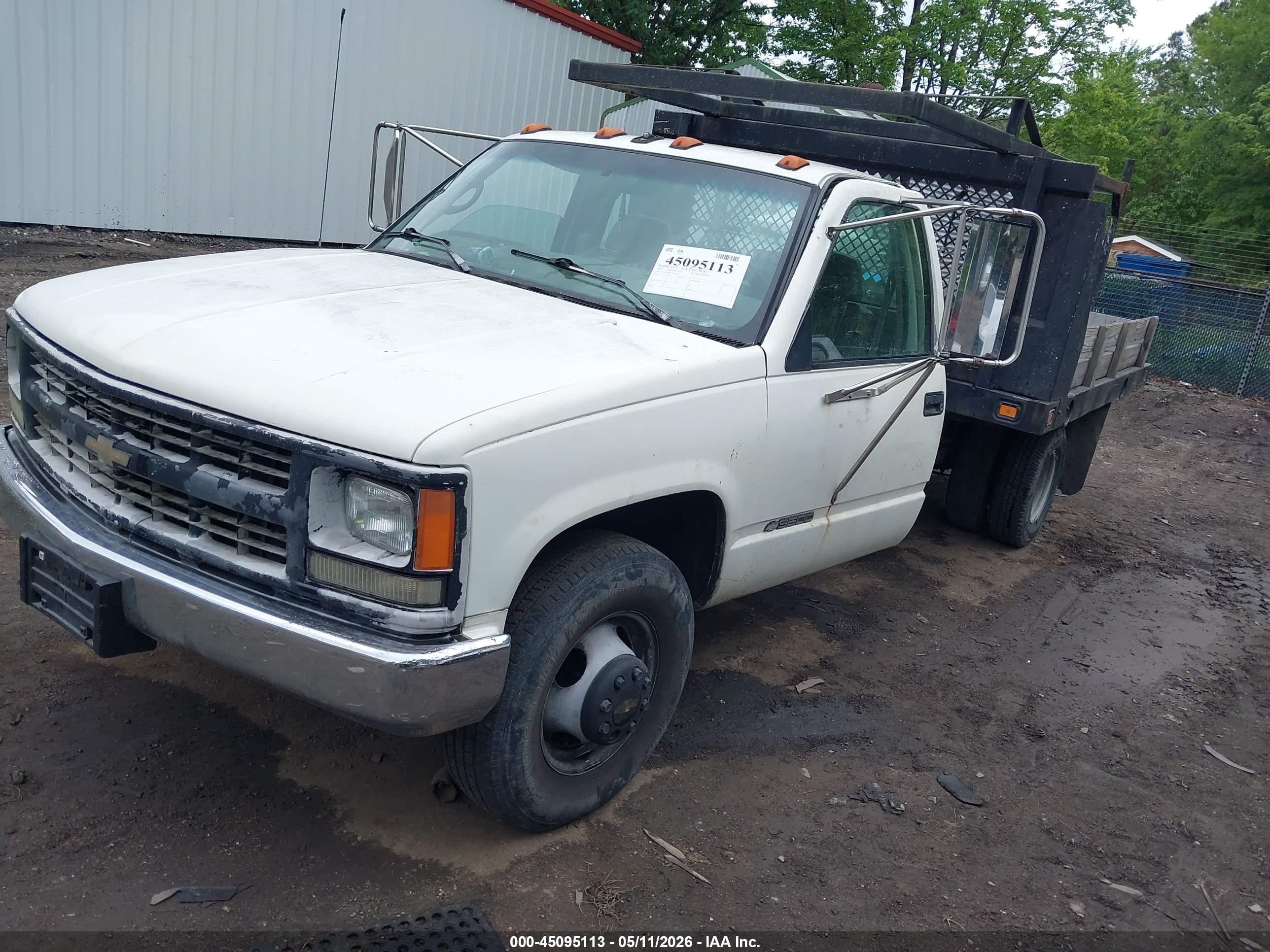 CHEVROLET C3500 image 2