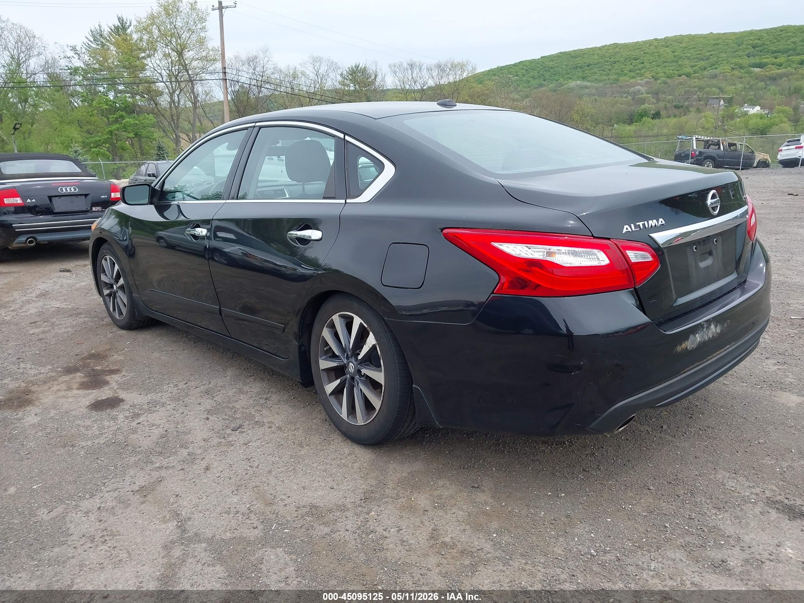 NISSAN ALTIMA image 3