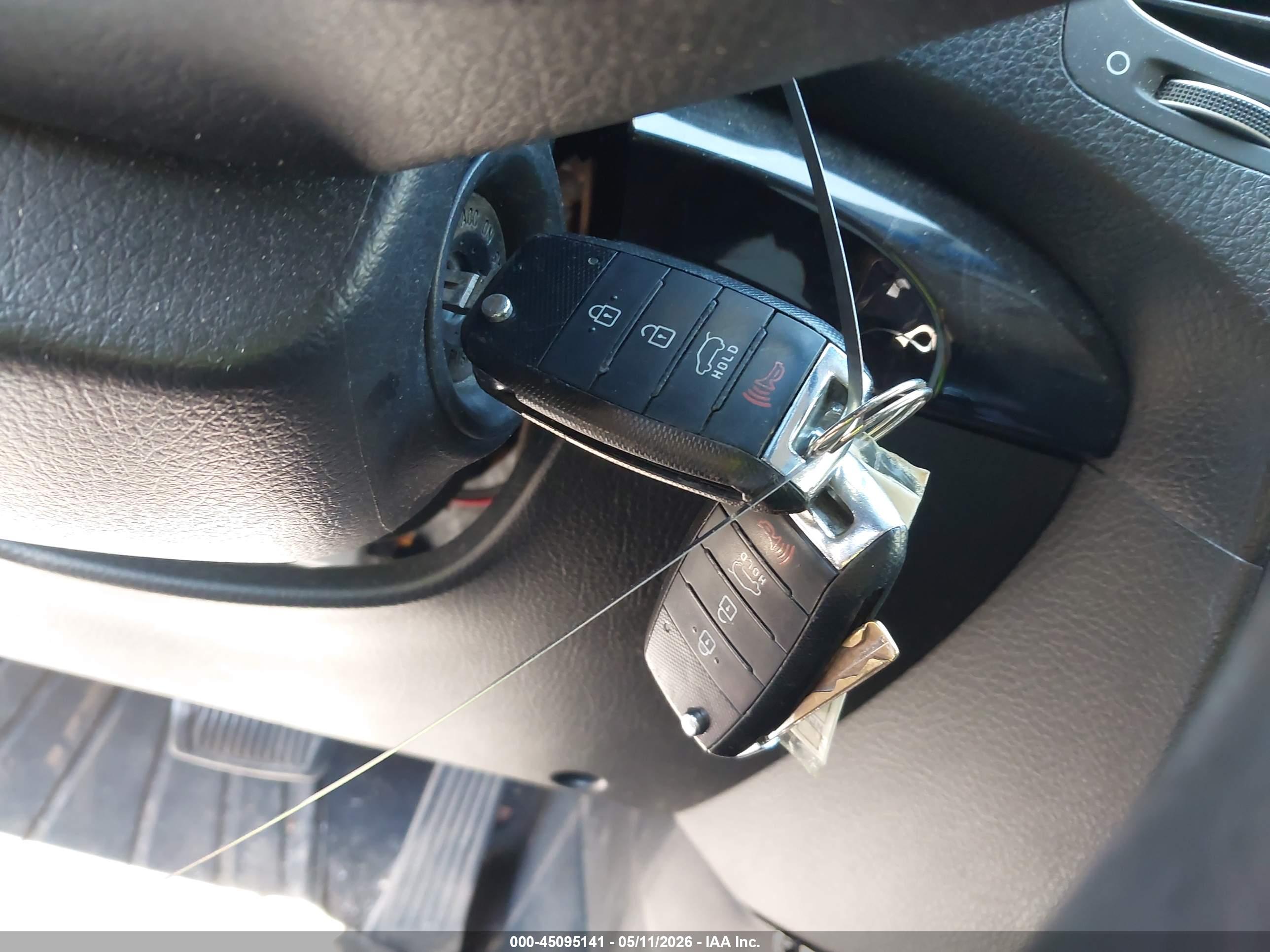 KIA SORENTO image 11