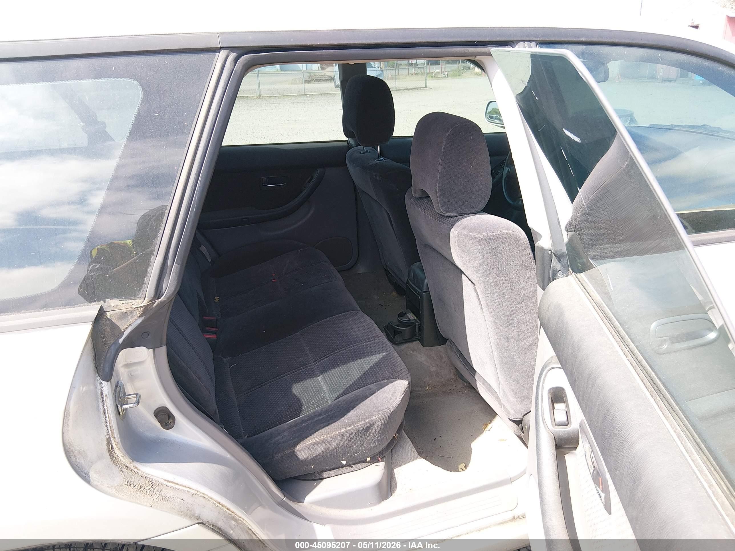 SUBARU LEGACY image 8