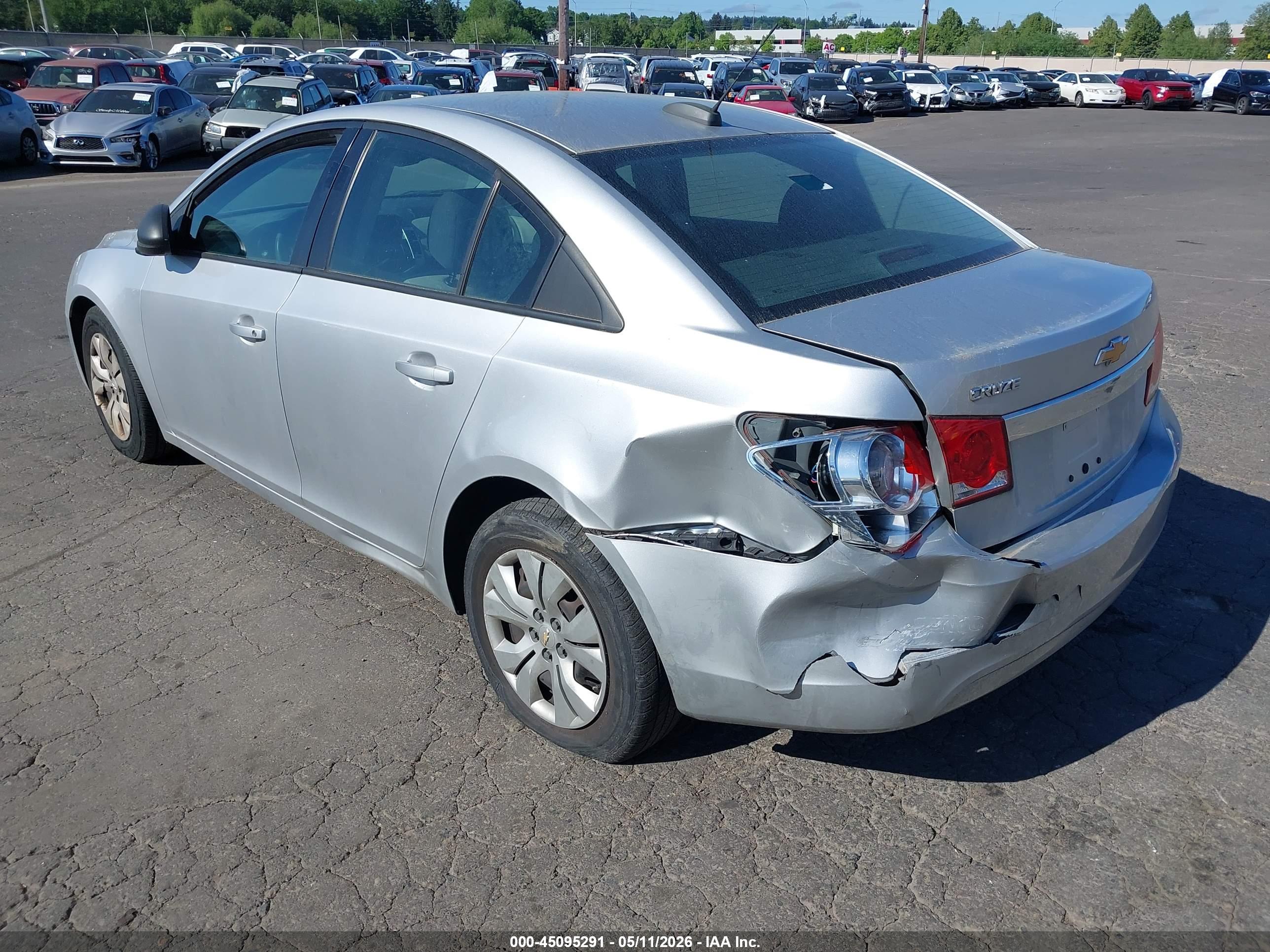 CHEVROLET CRUZE image 3