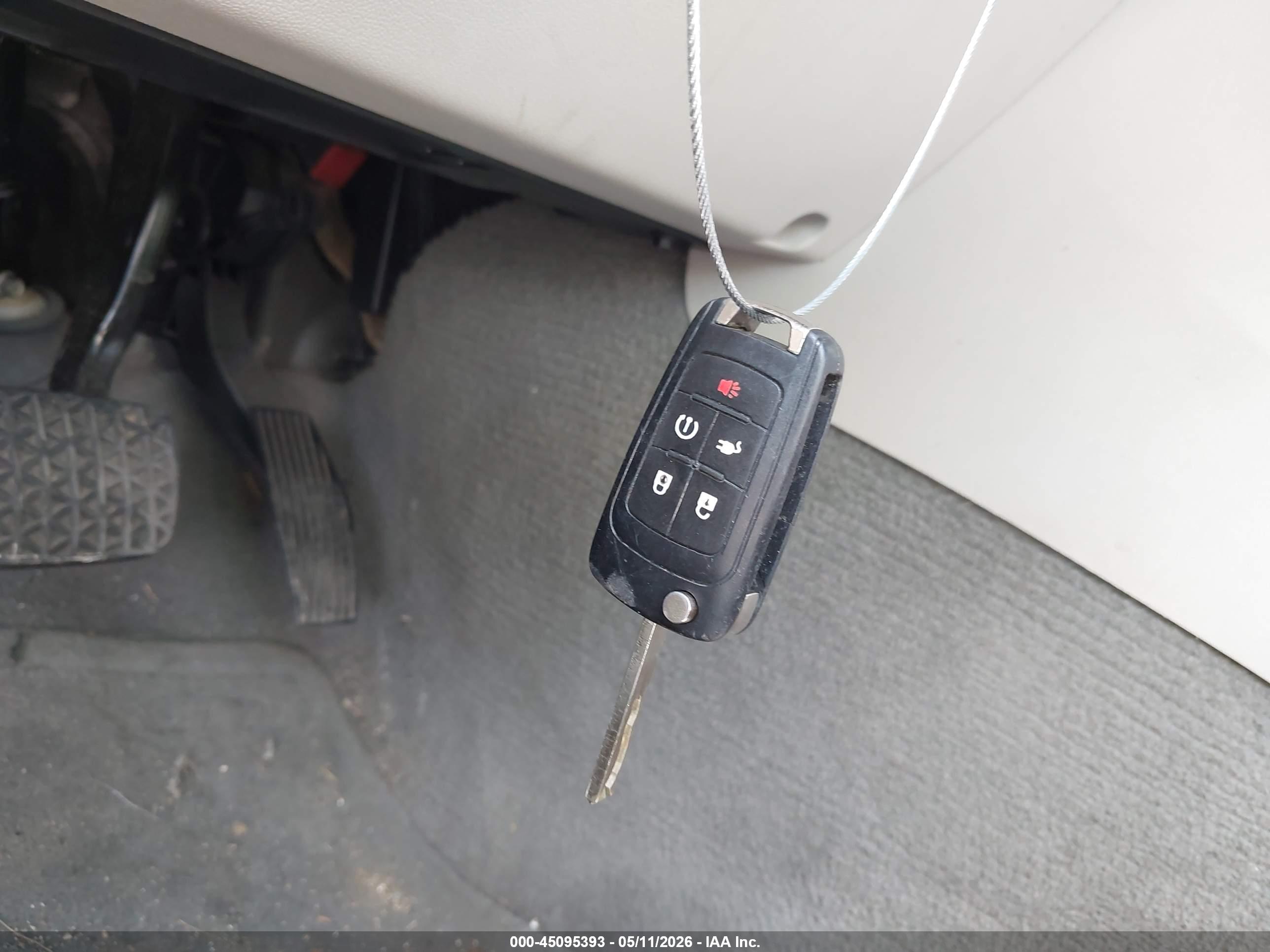 BUICK LACROSSE image 11