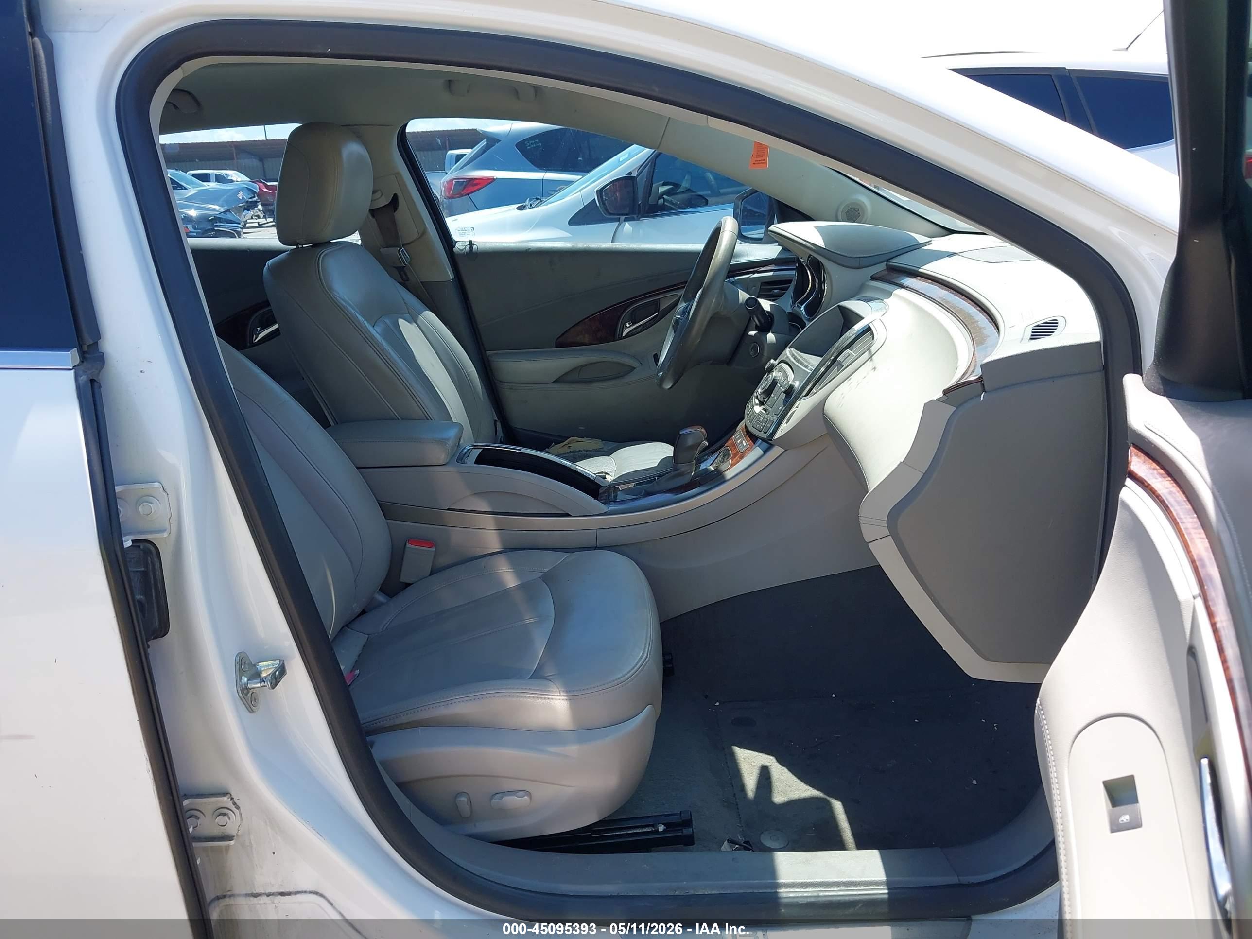 BUICK LACROSSE image 5